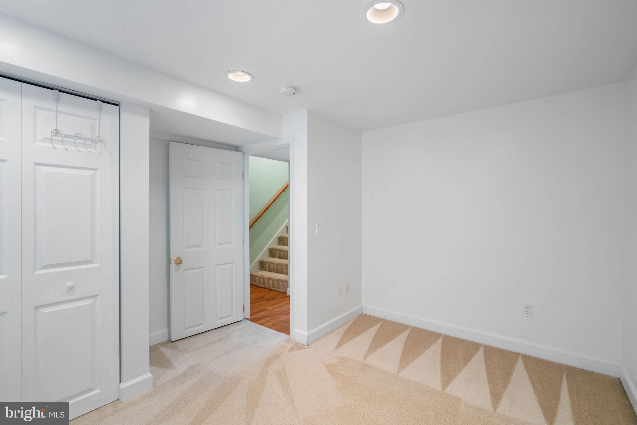 MT VERNON VALLEY - Residential Lease