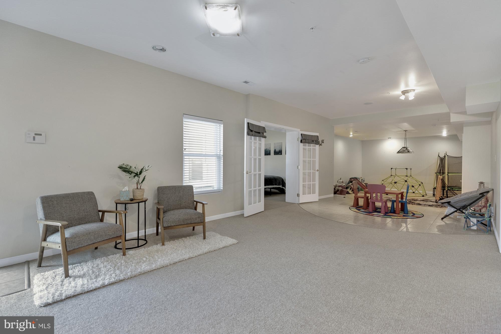 STRAWBERRY GLENN - Residential