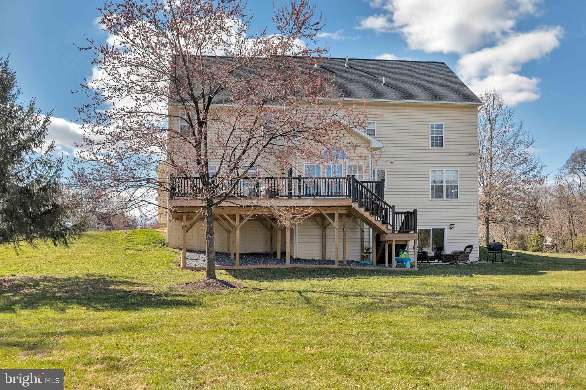 STRAWBERRY GLENN - Residential