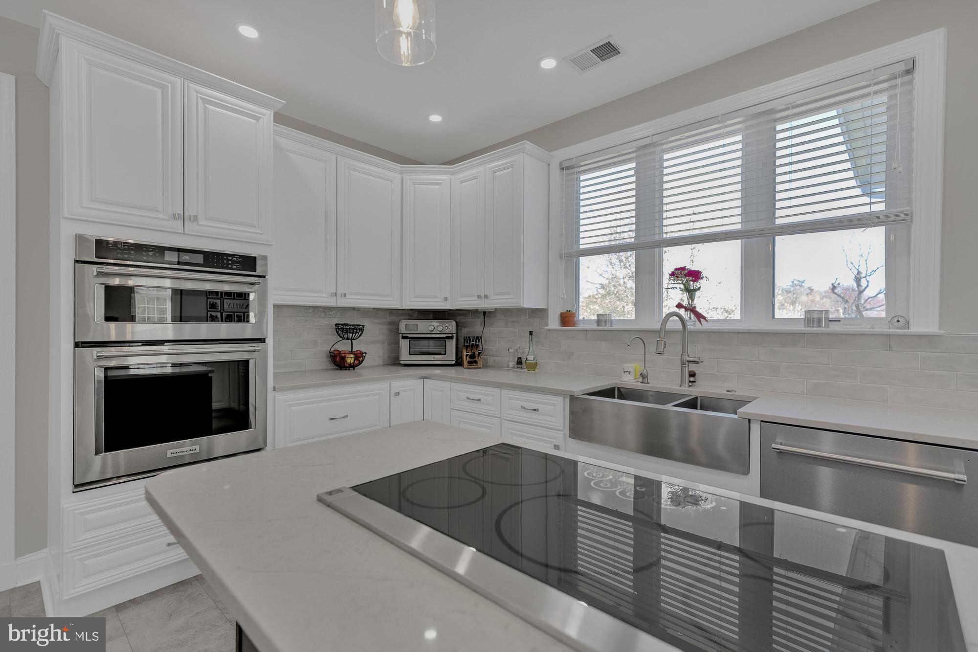 STRAWBERRY GLENN - Residential