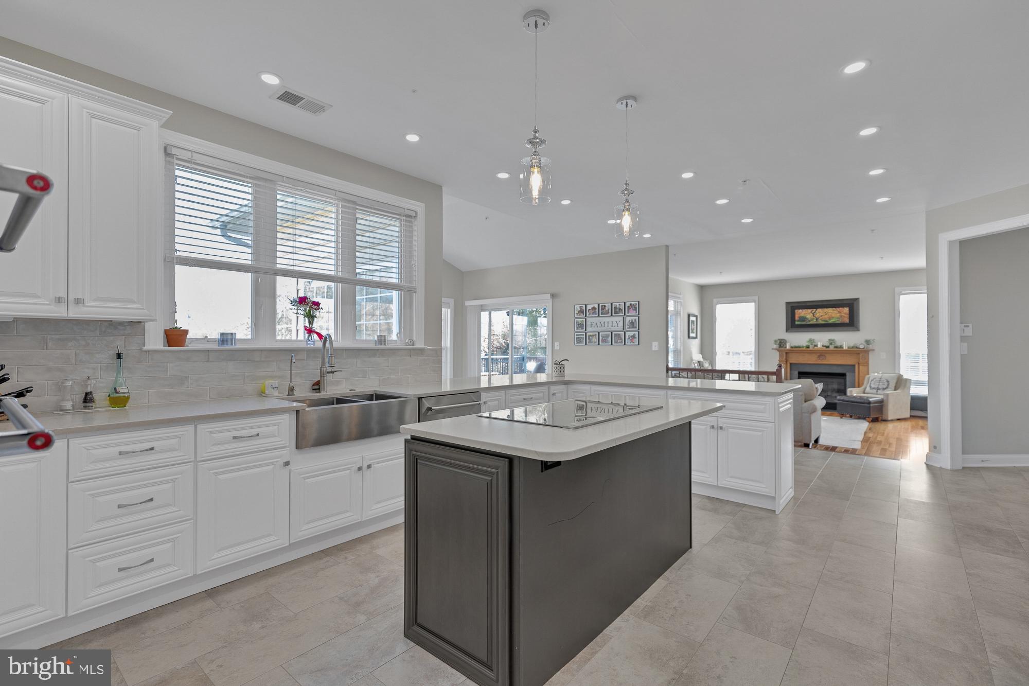 STRAWBERRY GLENN - Residential