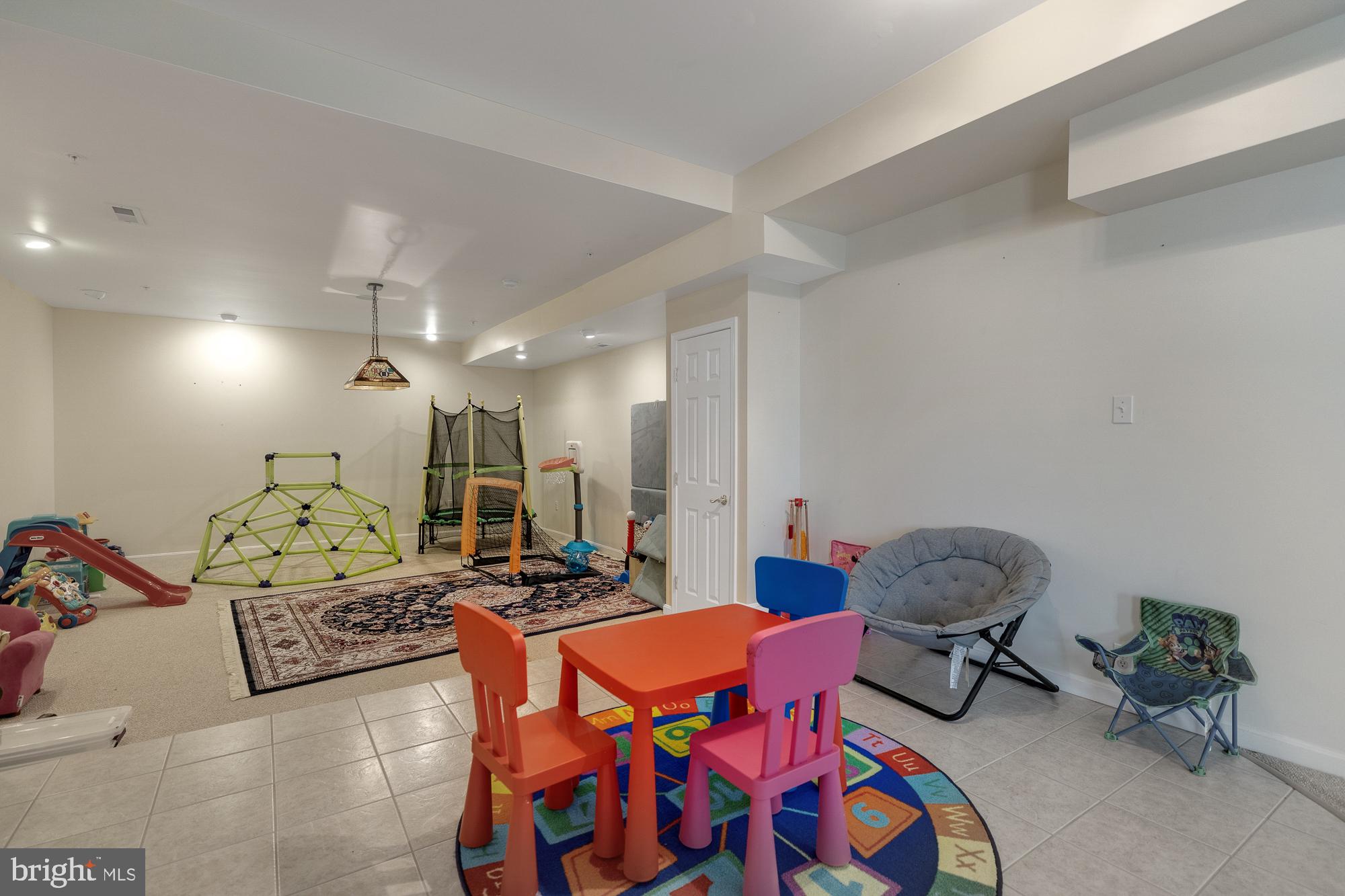 STRAWBERRY GLENN - Residential