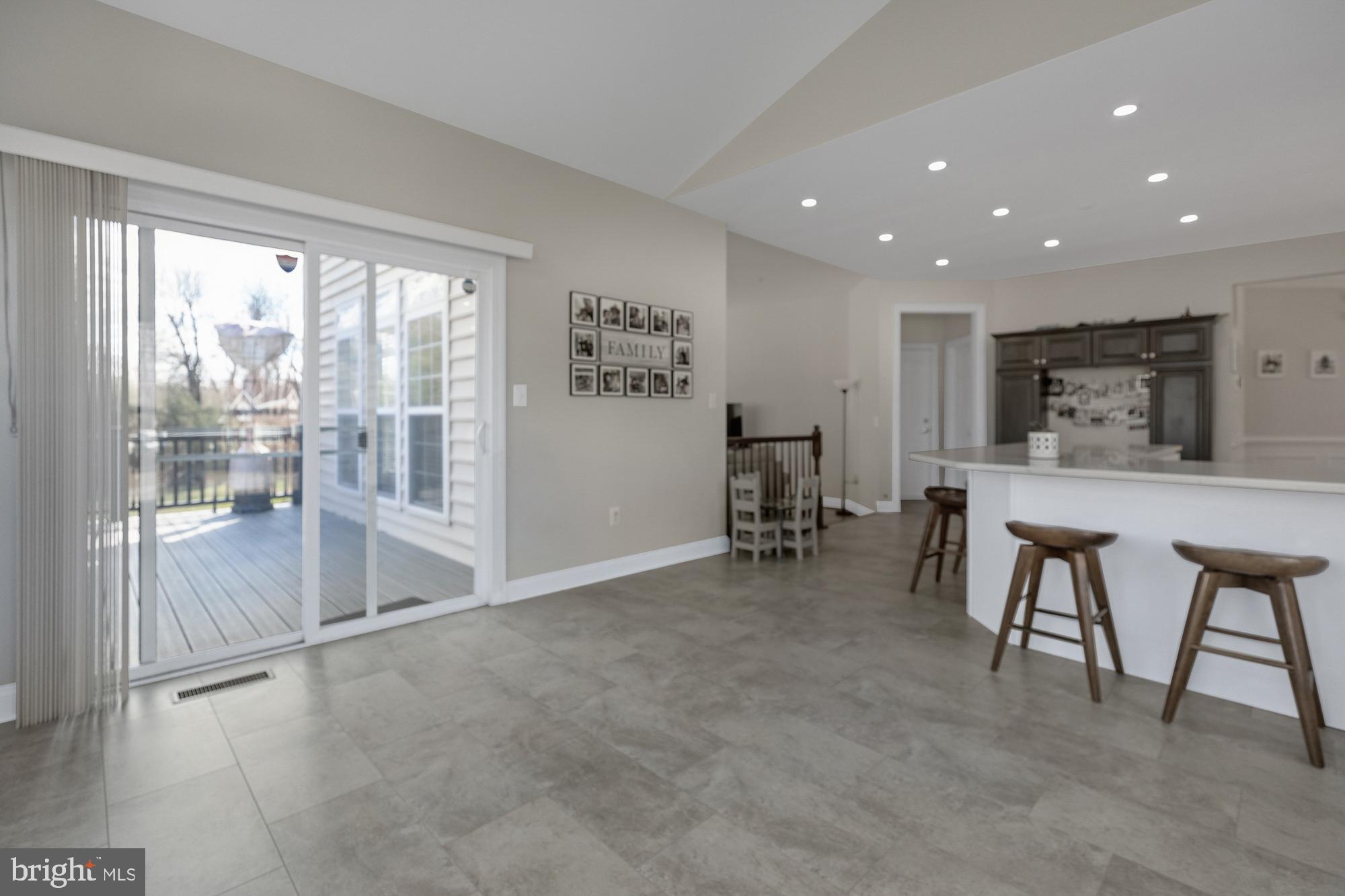 STRAWBERRY GLENN - Residential