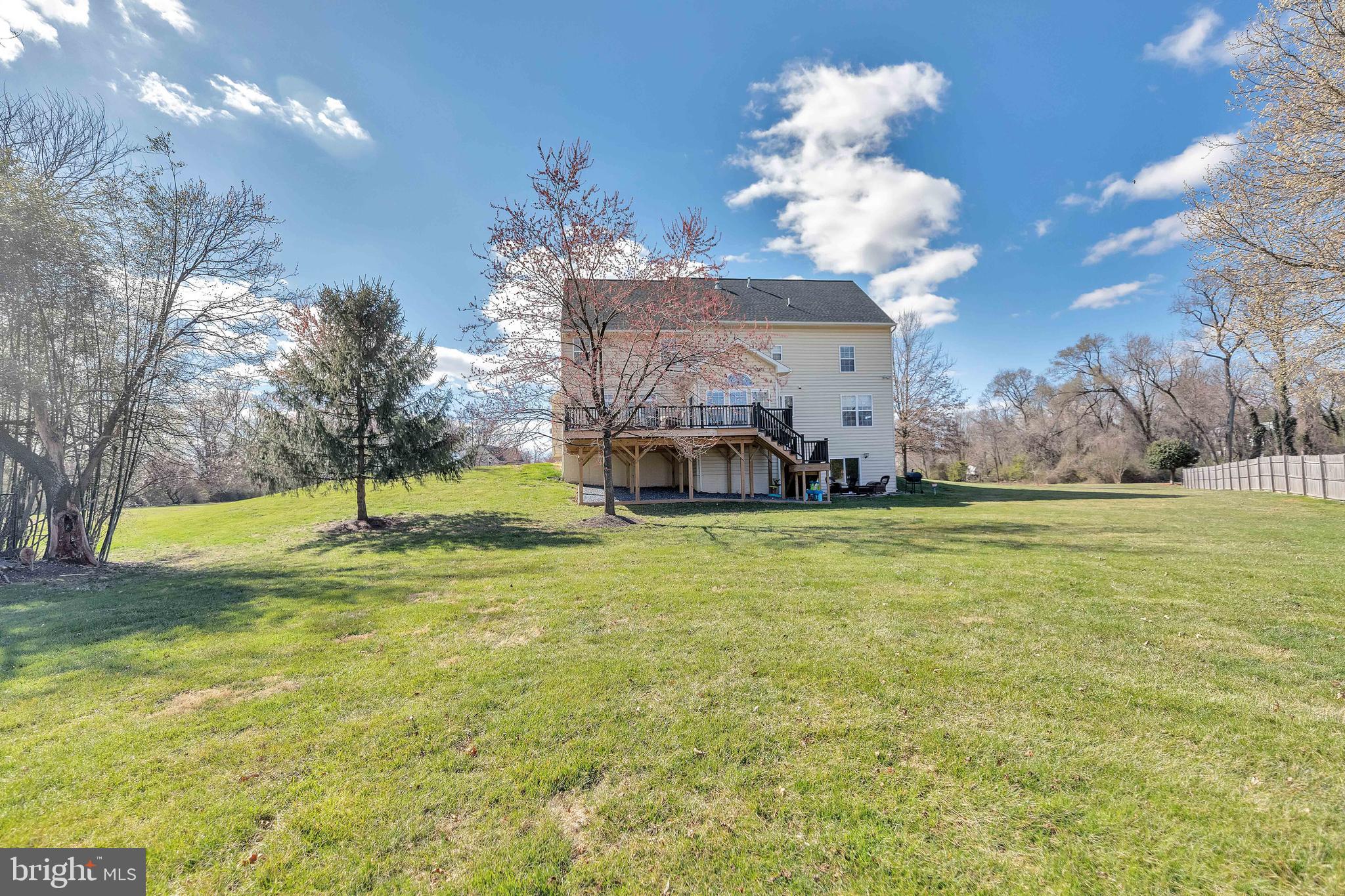 STRAWBERRY GLENN - Residential