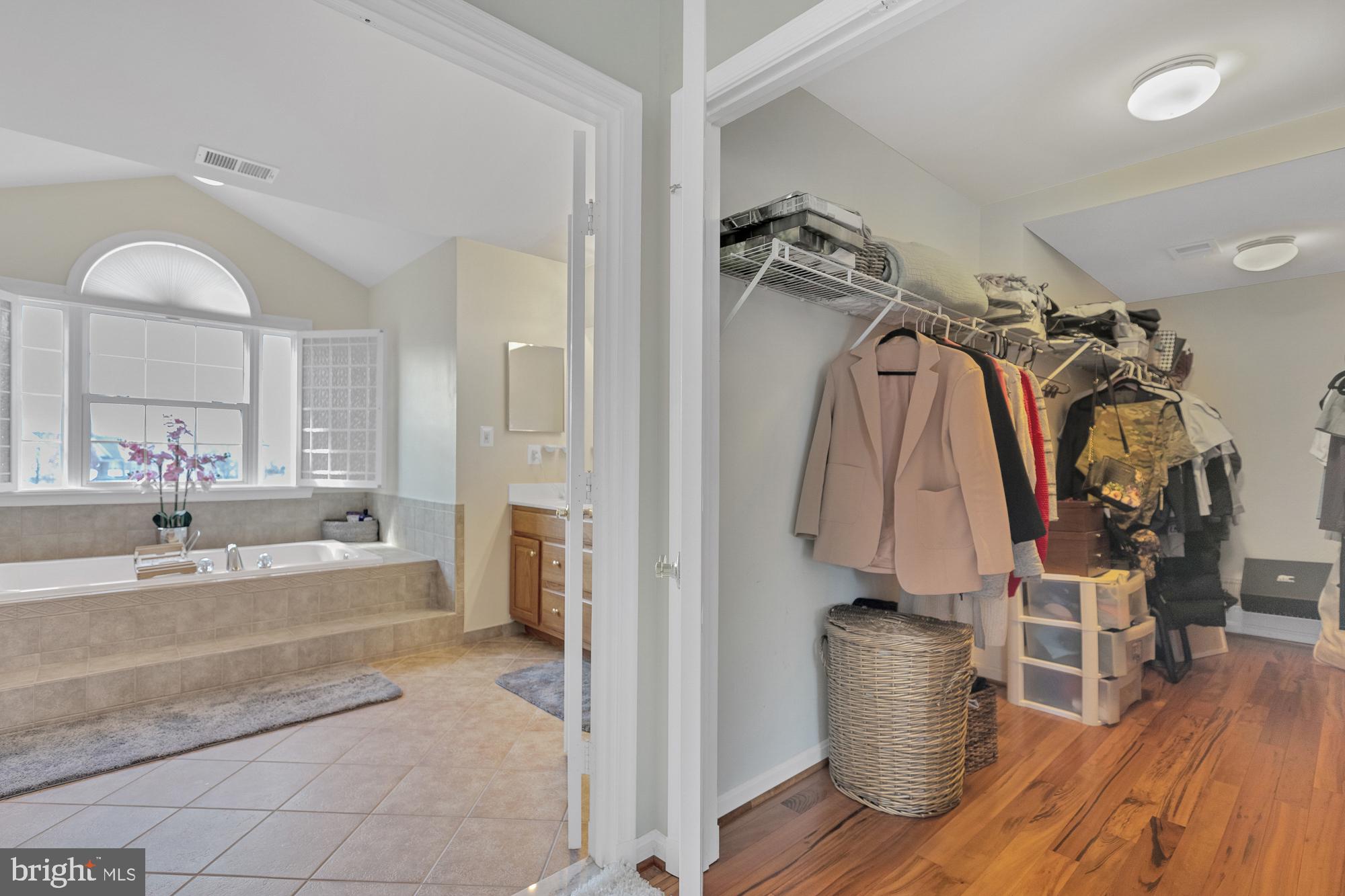 STRAWBERRY GLENN - Residential