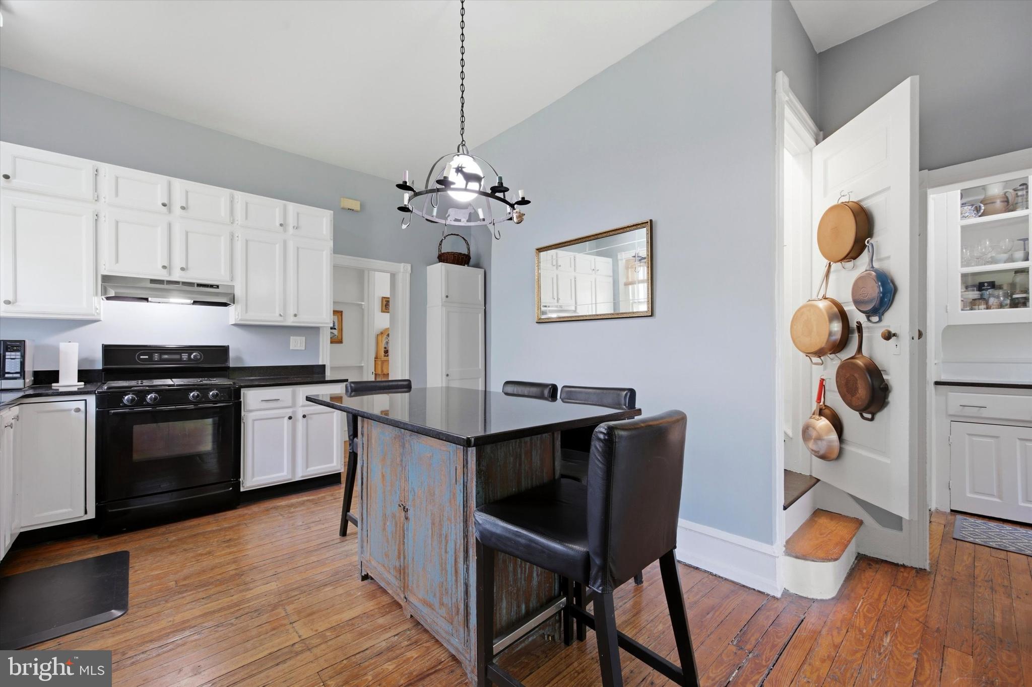 ELKINS PARK - Residential