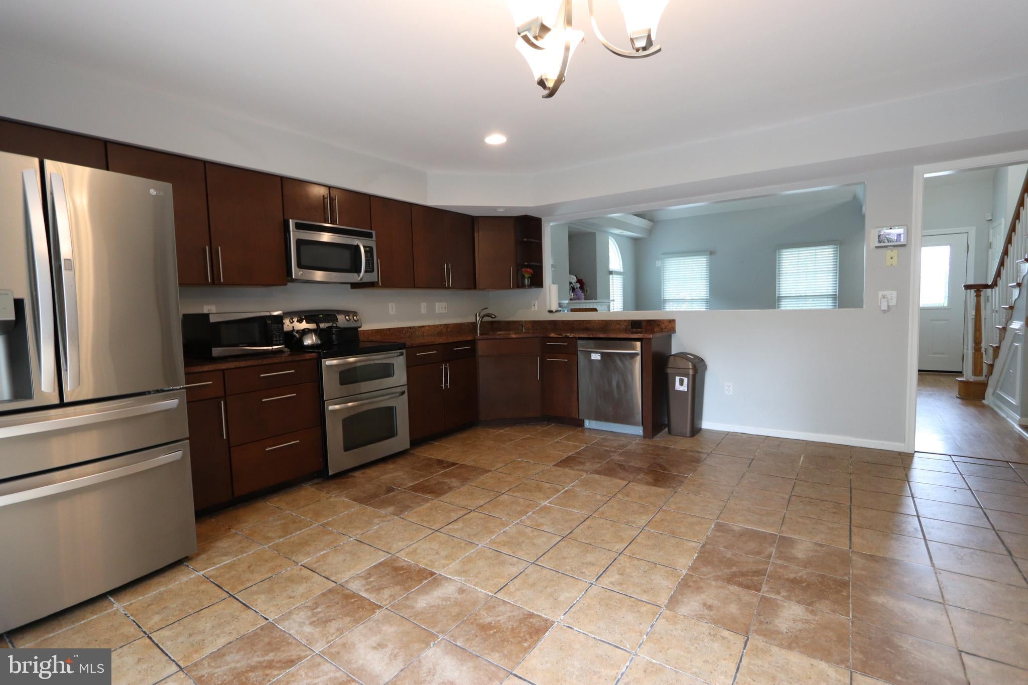 2338 ROLLING MEADOWS STREET