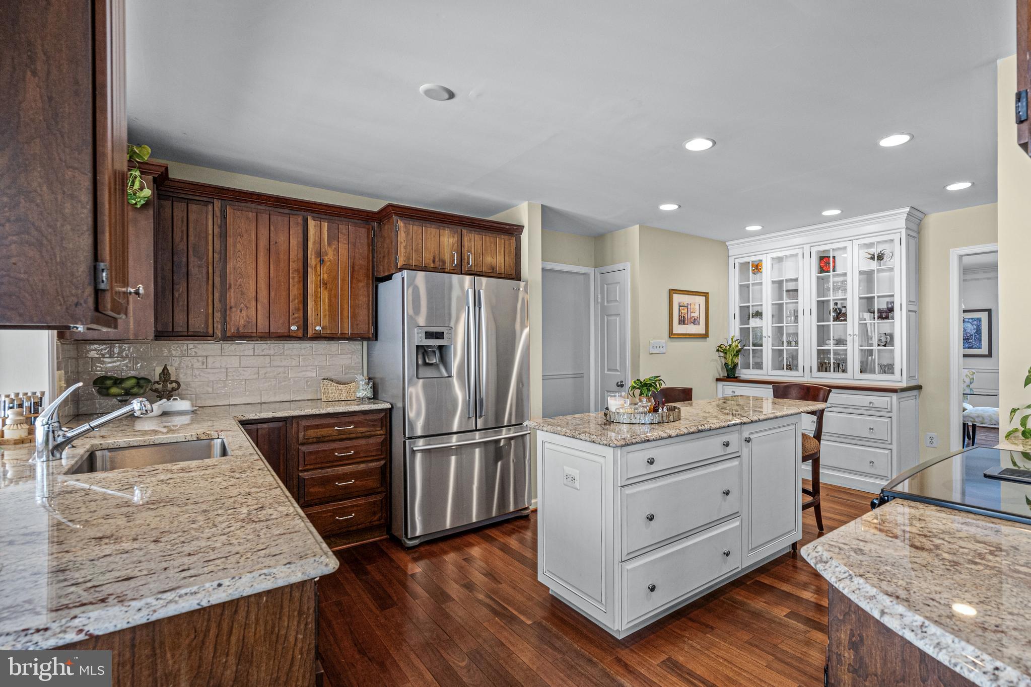 WOODMARK - Residential