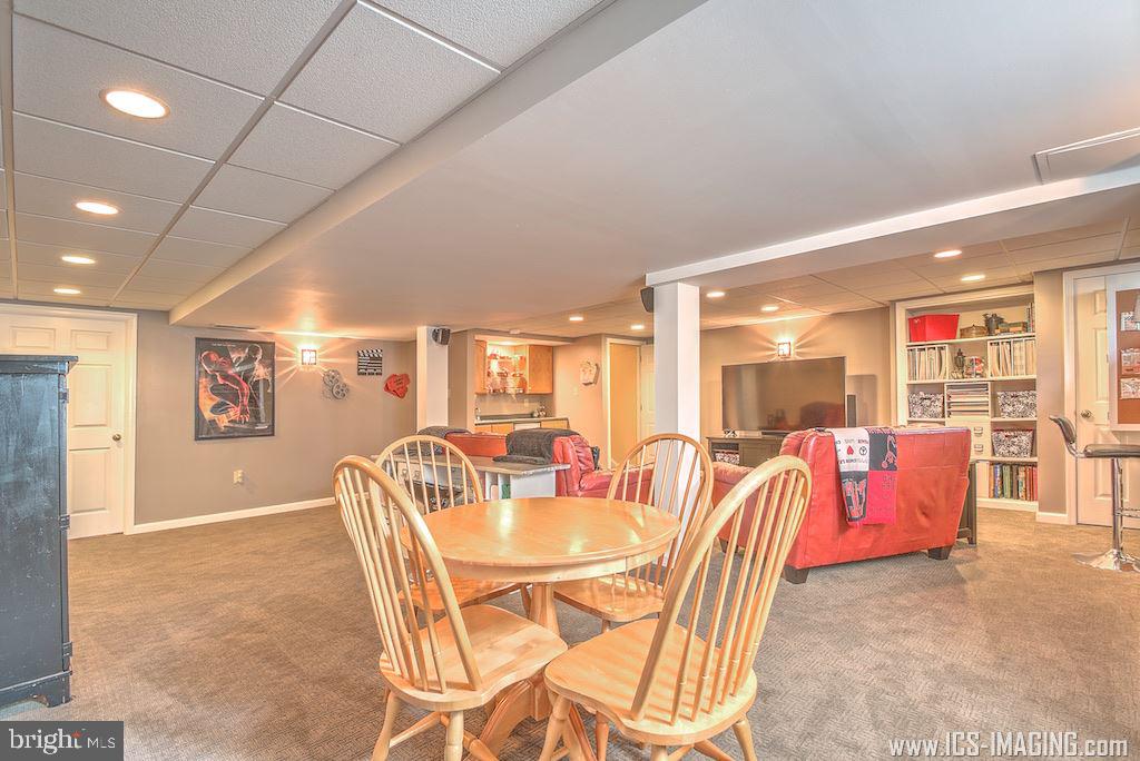 FAIRWINDS - Residential