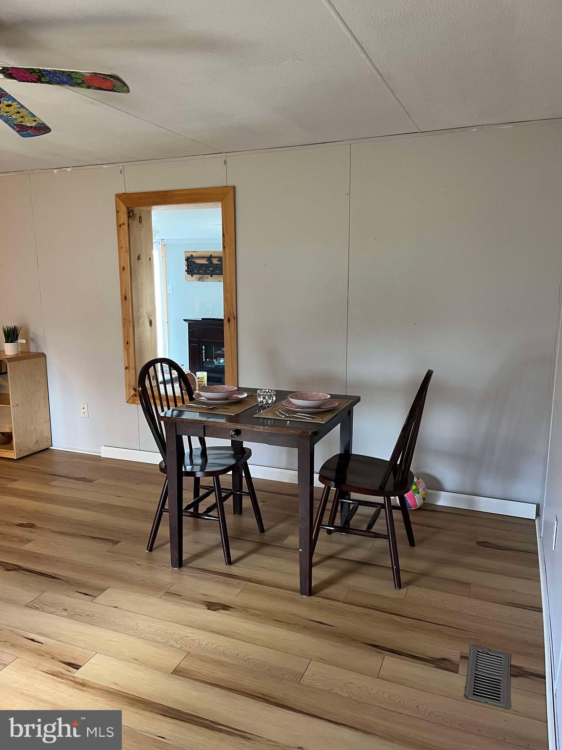 GOLDEN ACRES - Residential