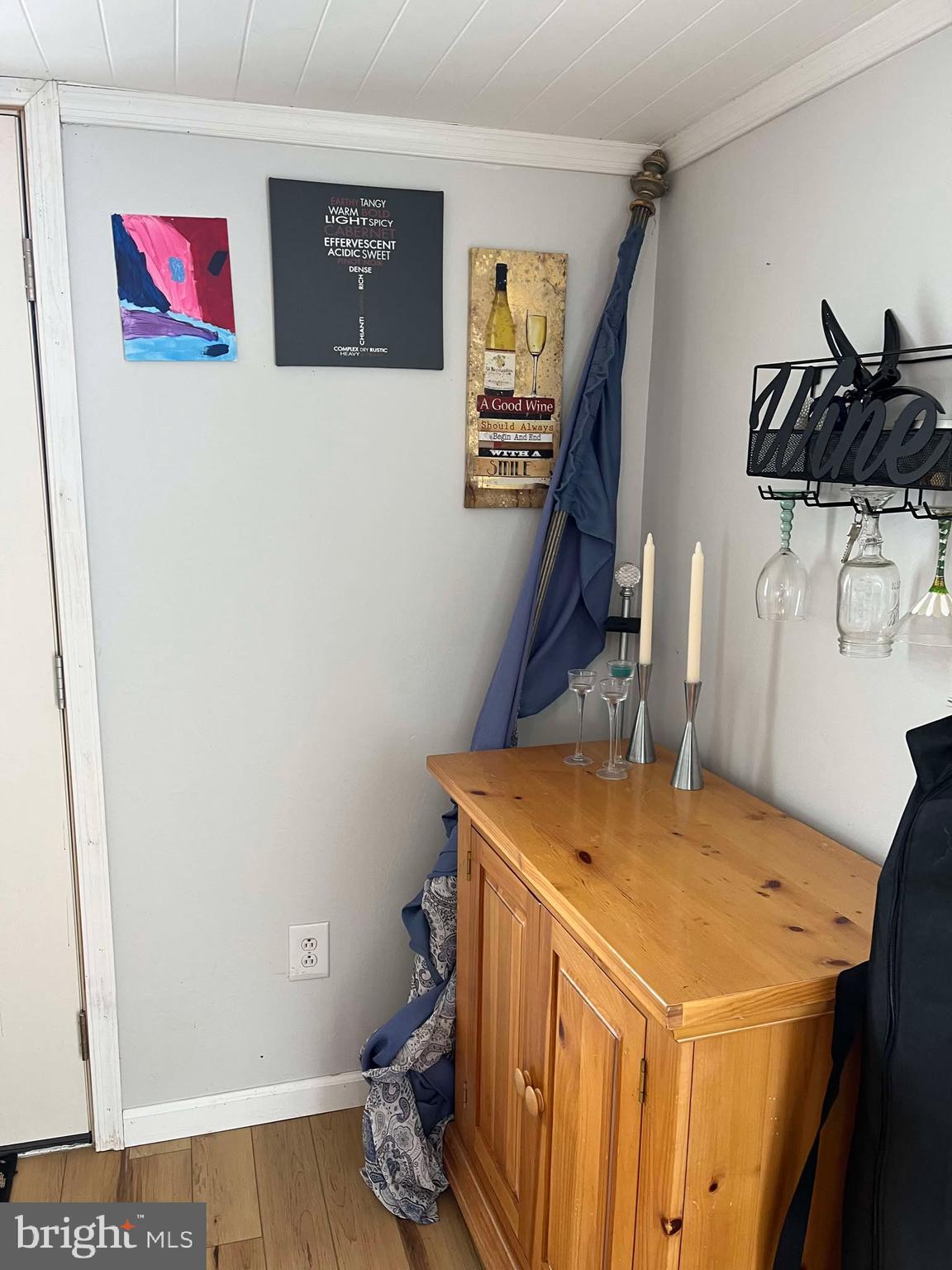 GOLDEN ACRES - Residential