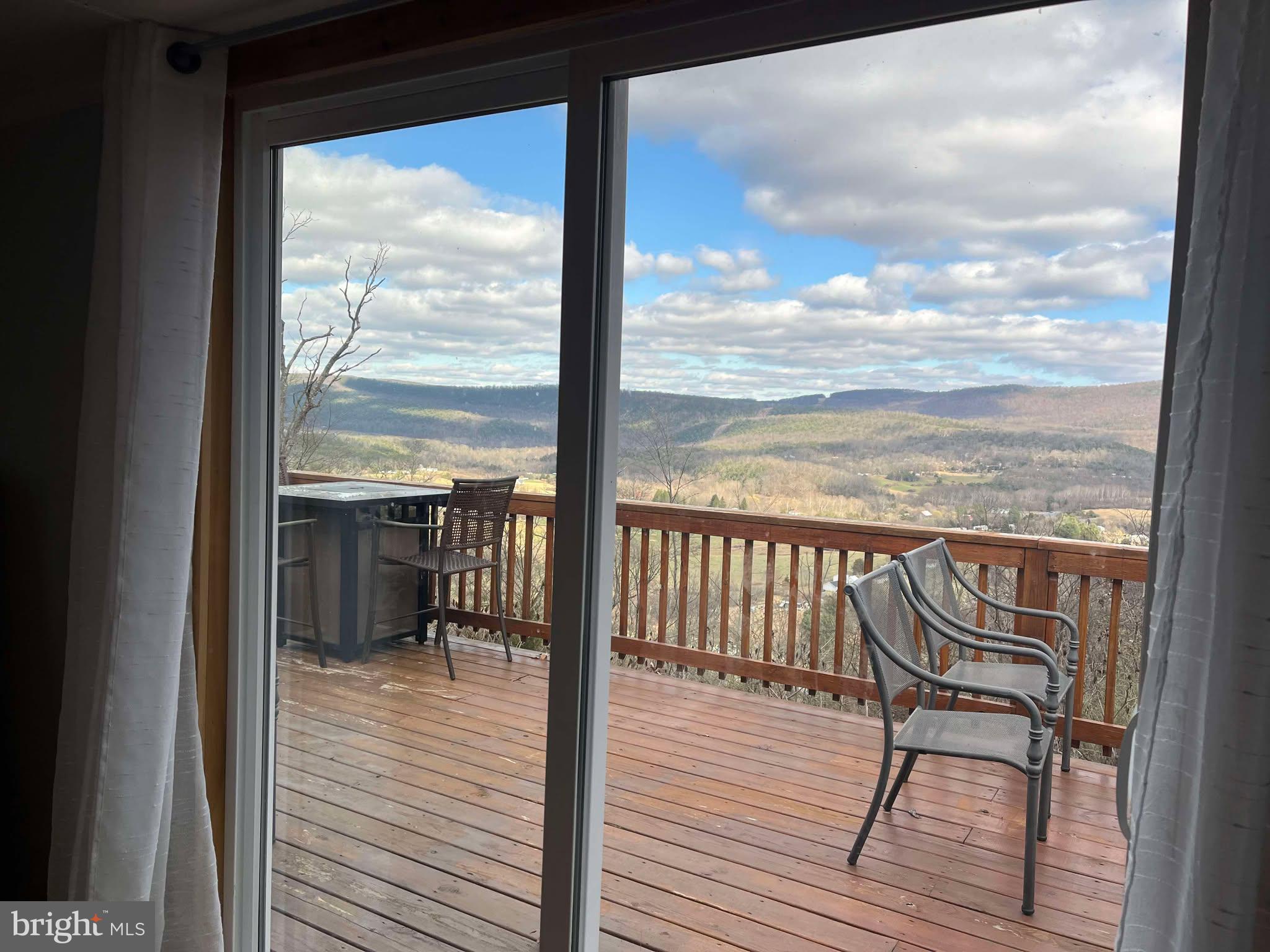 GOLDEN ACRES - Residential