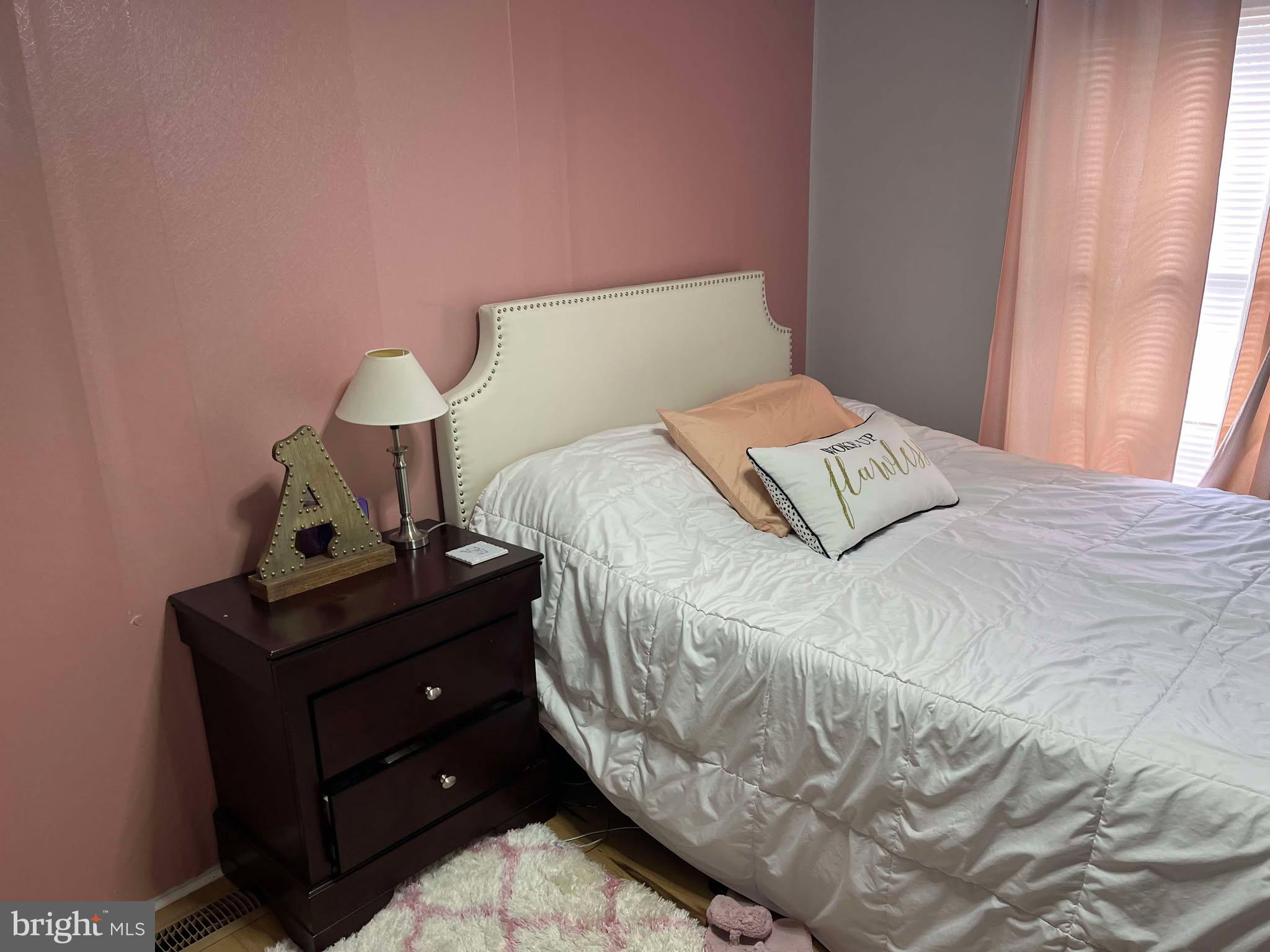 GOLDEN ACRES - Residential