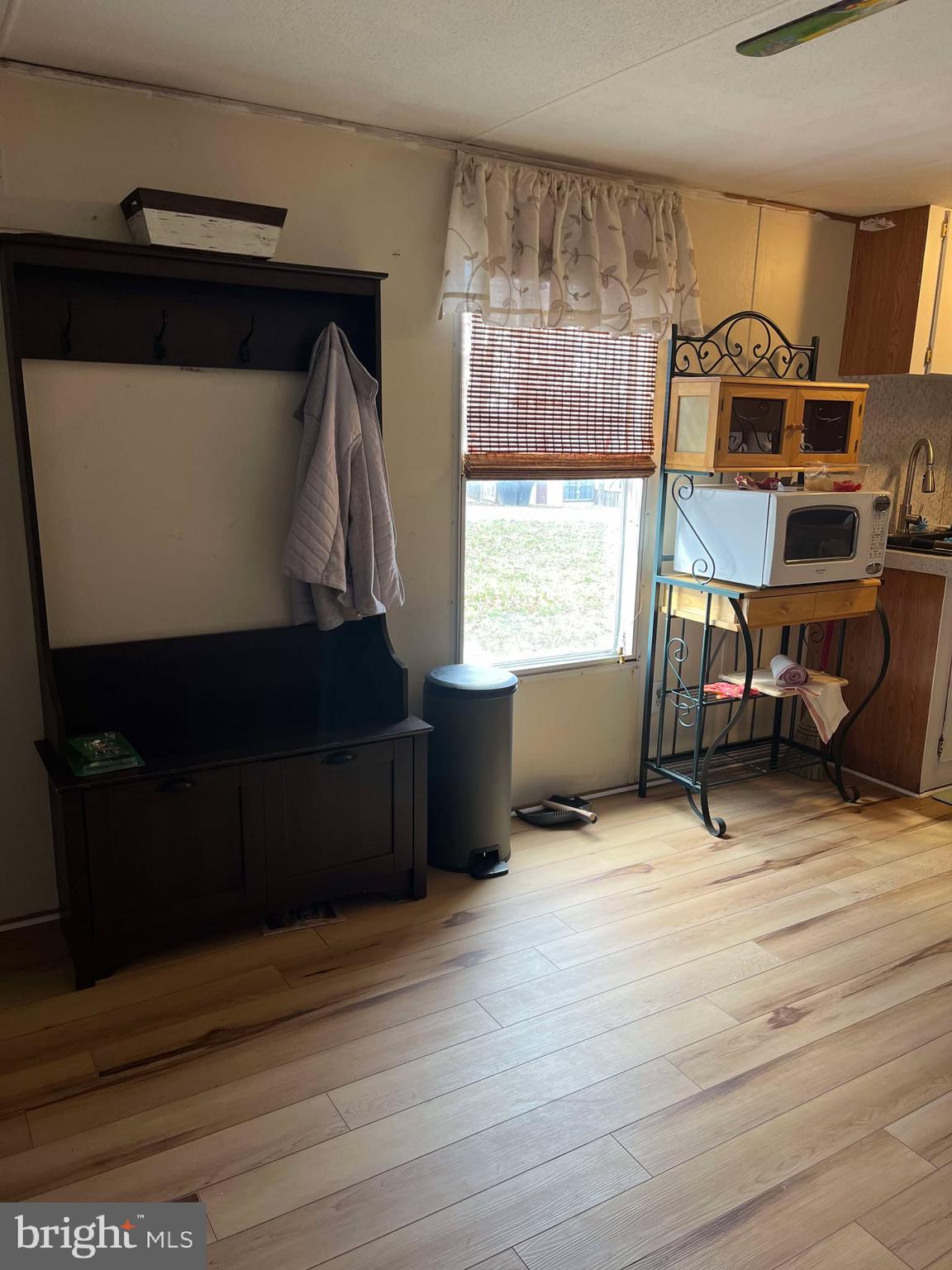 GOLDEN ACRES - Residential