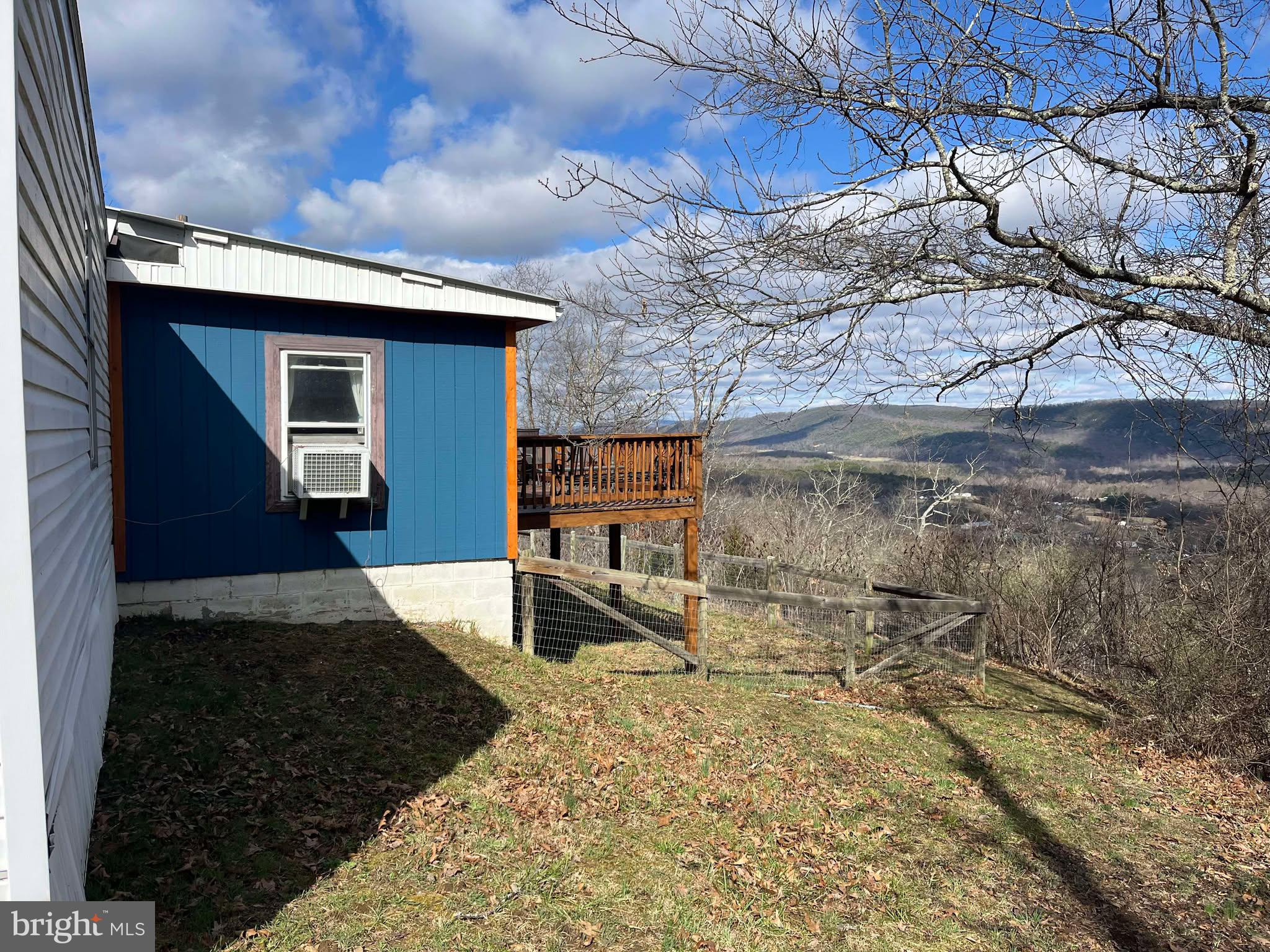 GOLDEN ACRES - Residential