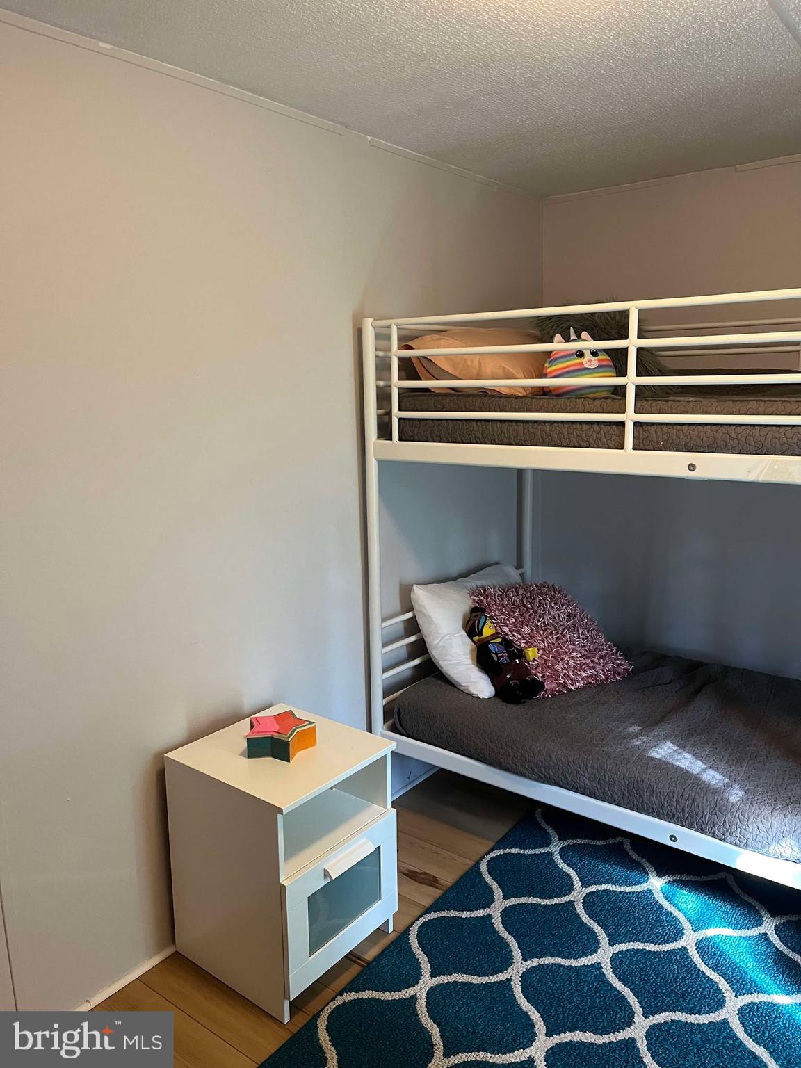 GOLDEN ACRES - Residential