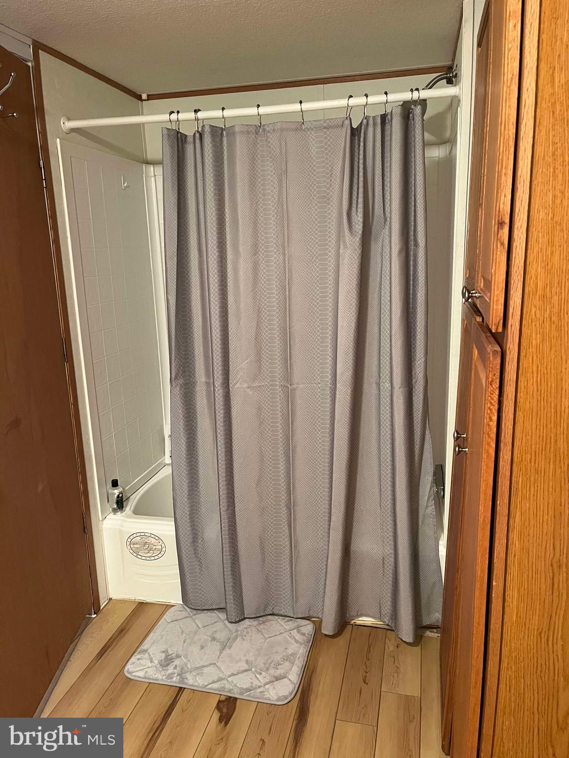 GOLDEN ACRES - Residential