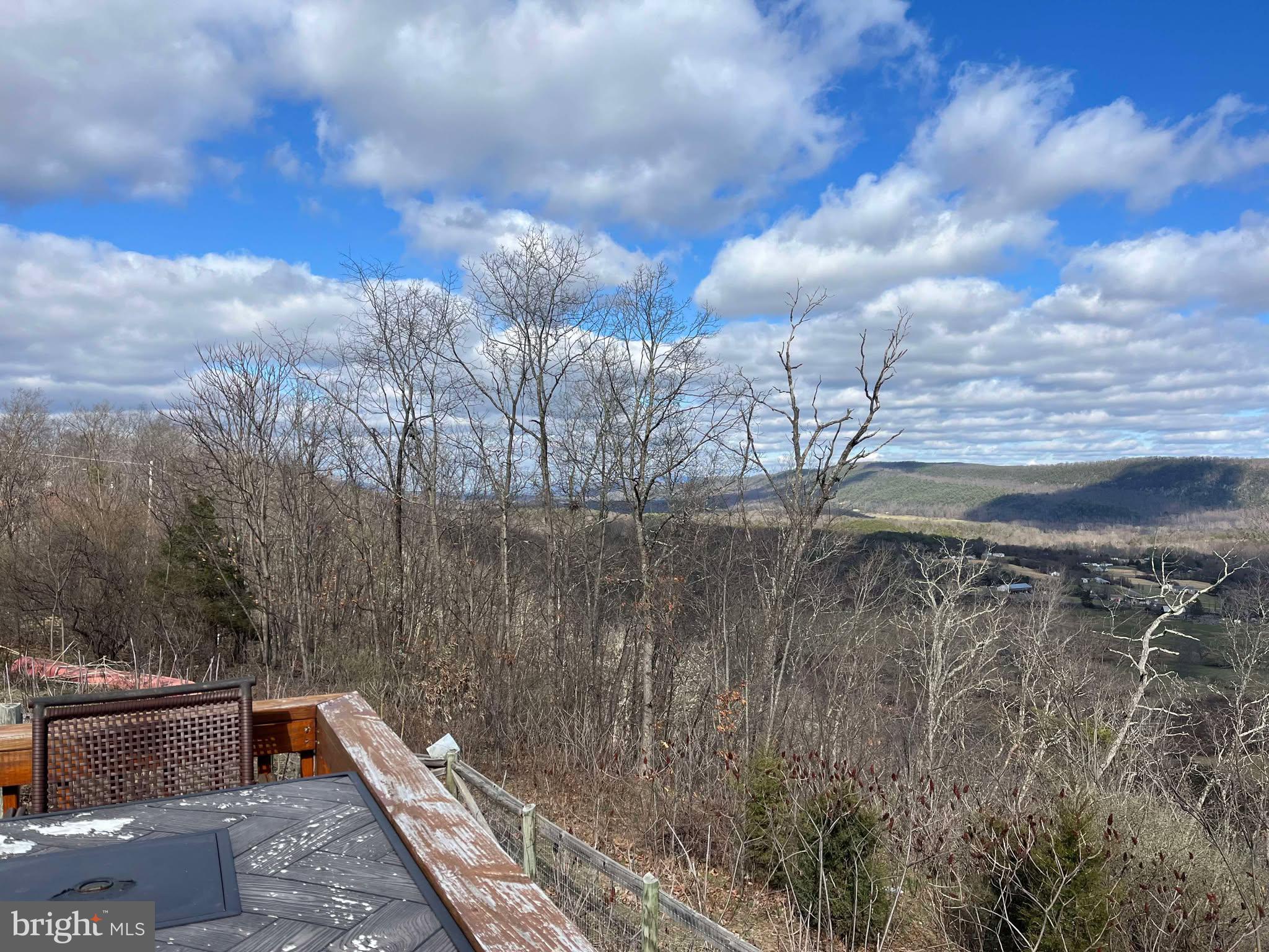 GOLDEN ACRES - Residential