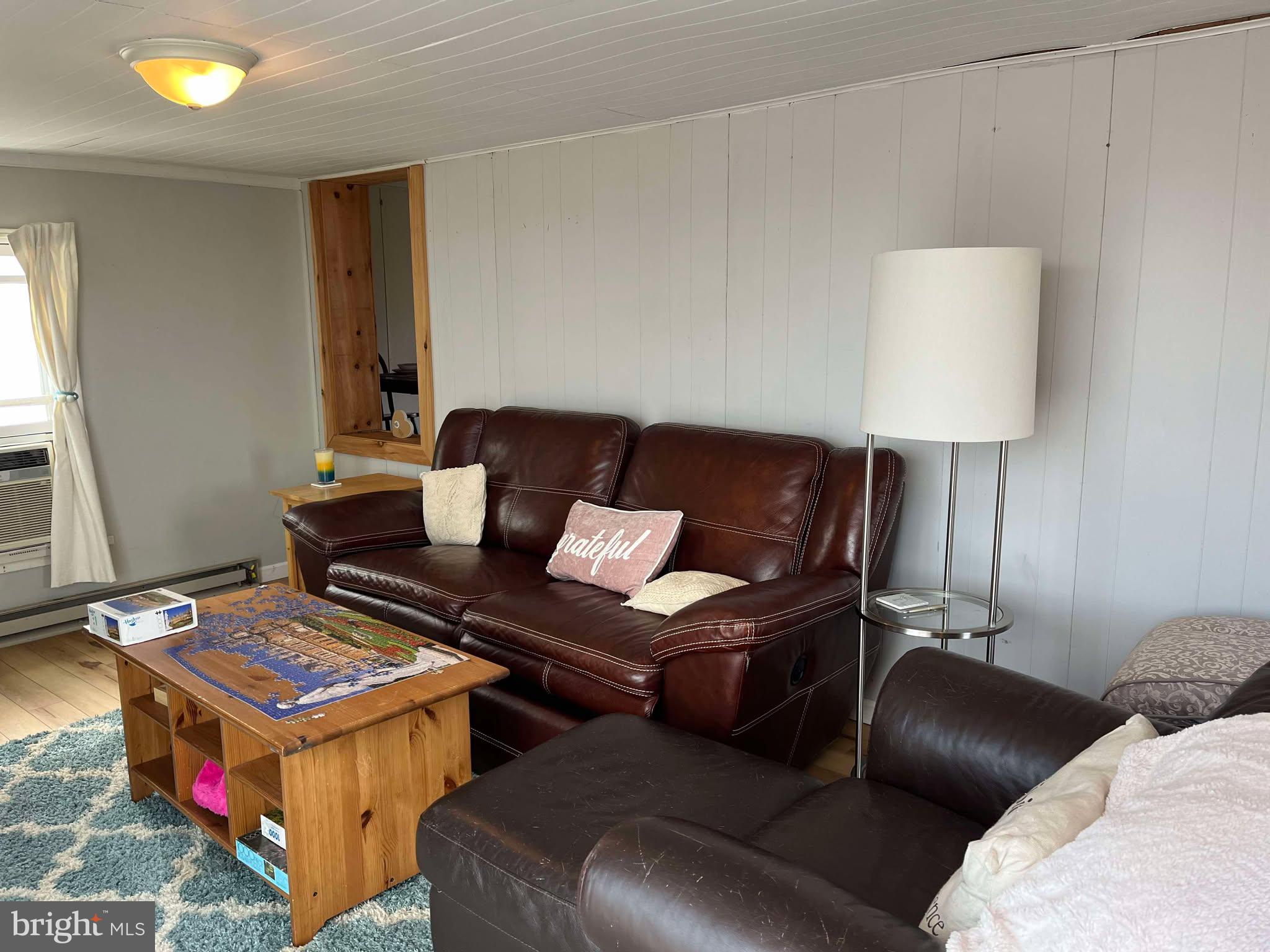 GOLDEN ACRES - Residential