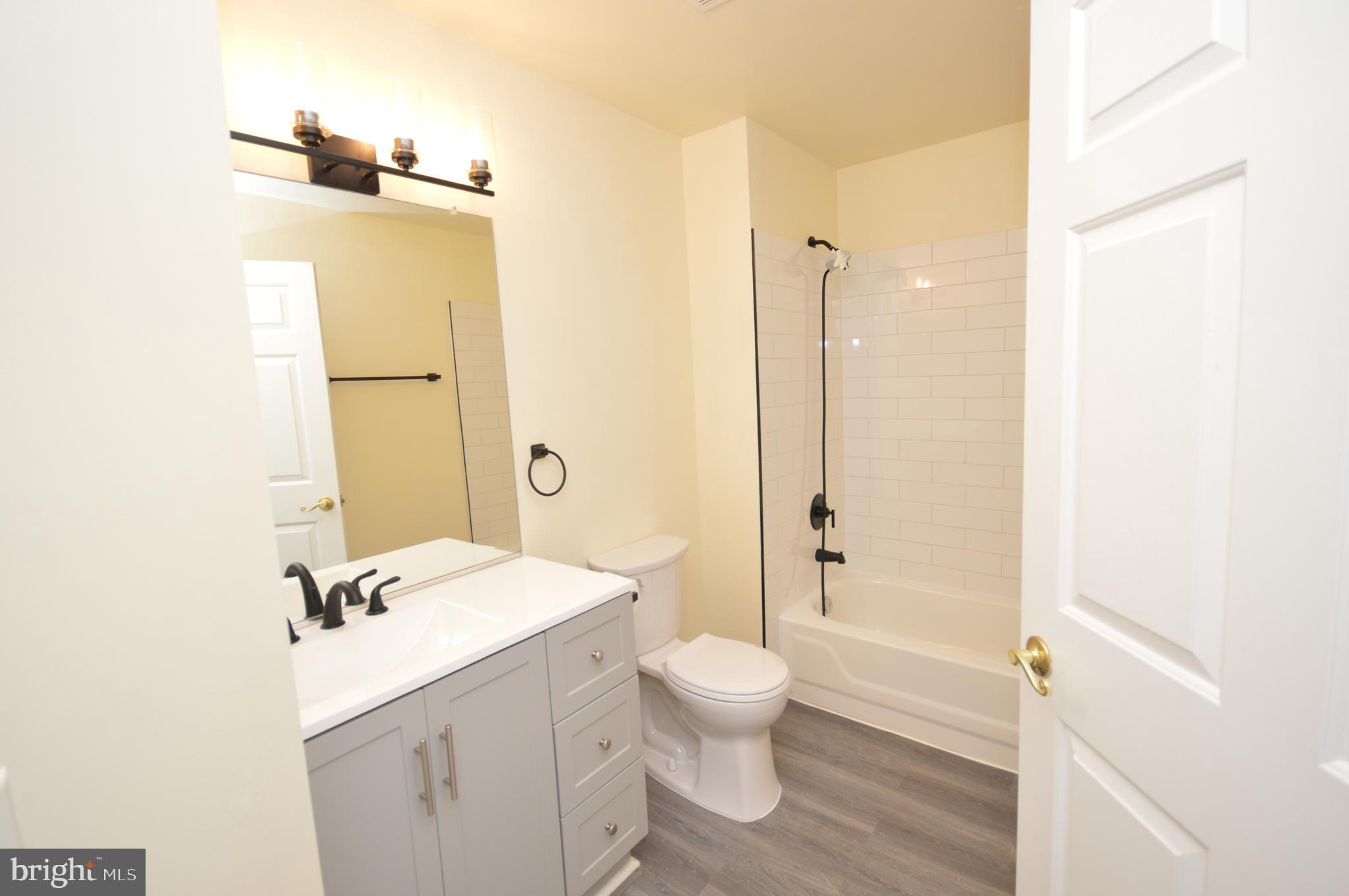 LEESBURG GATEWAY II - Residential