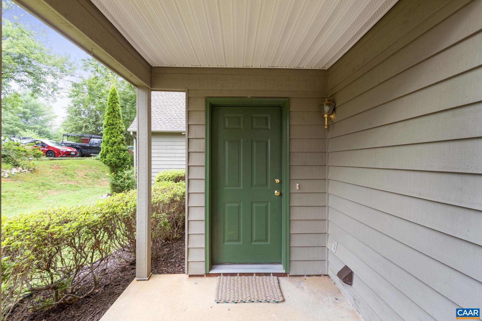 1043 AMBER RIDGE RD