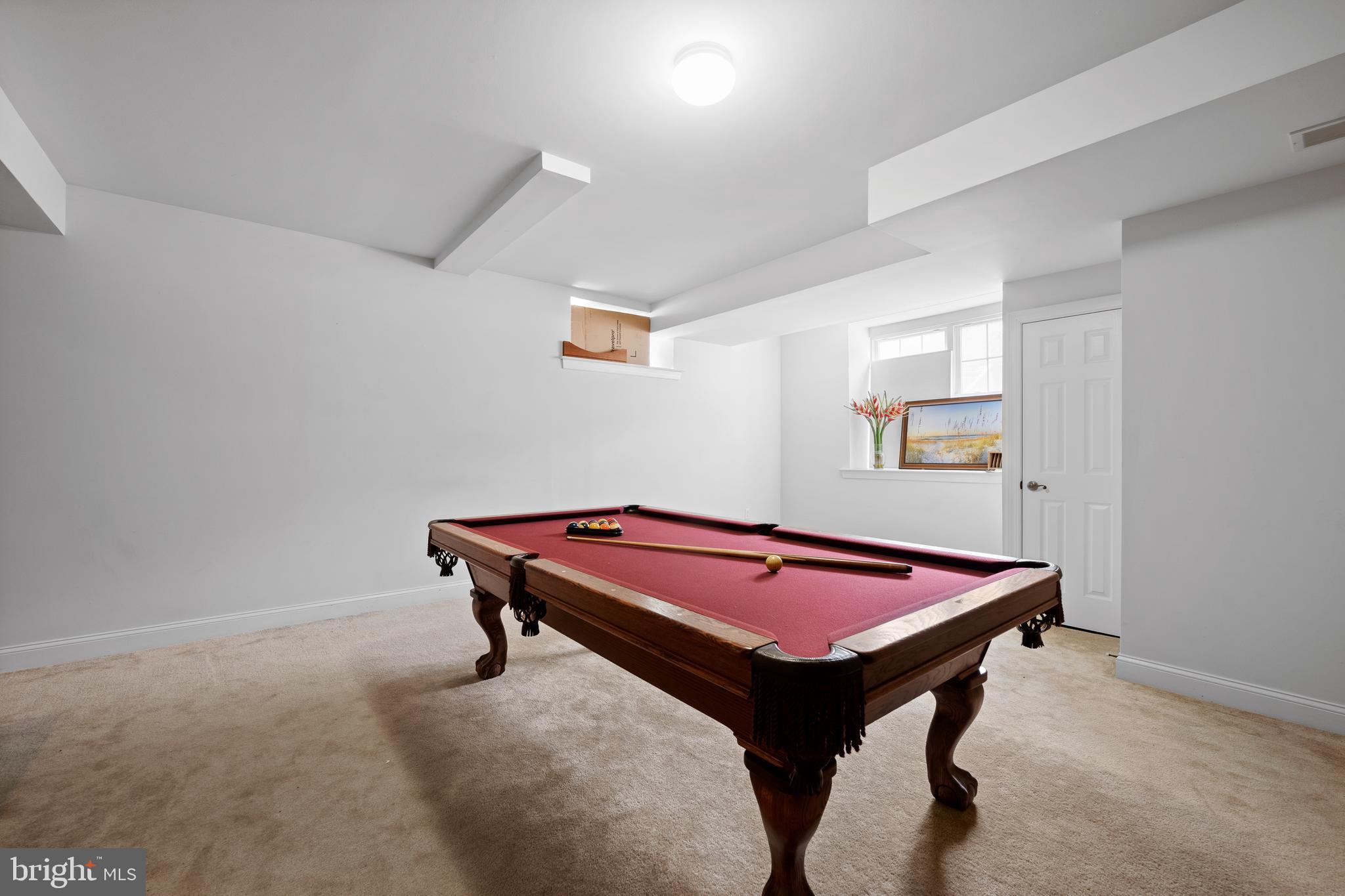 PONDVIEW - Residential