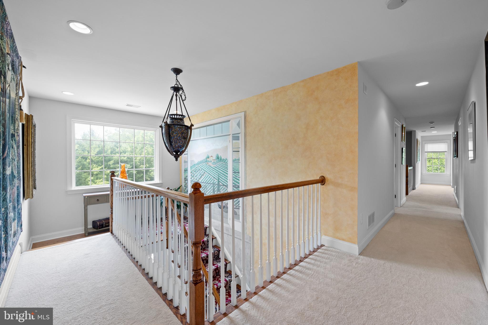 PONDVIEW - Residential