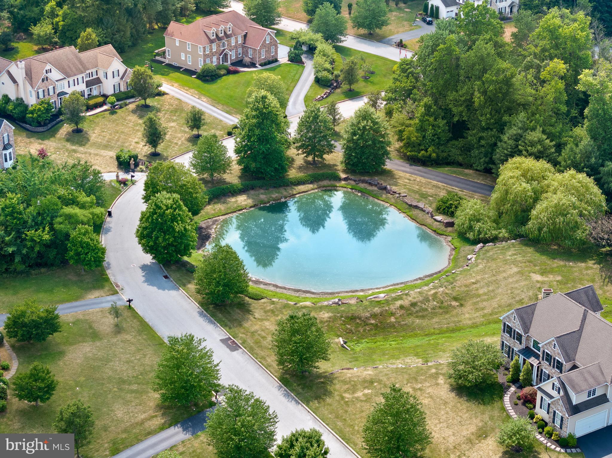 PONDVIEW - Residential