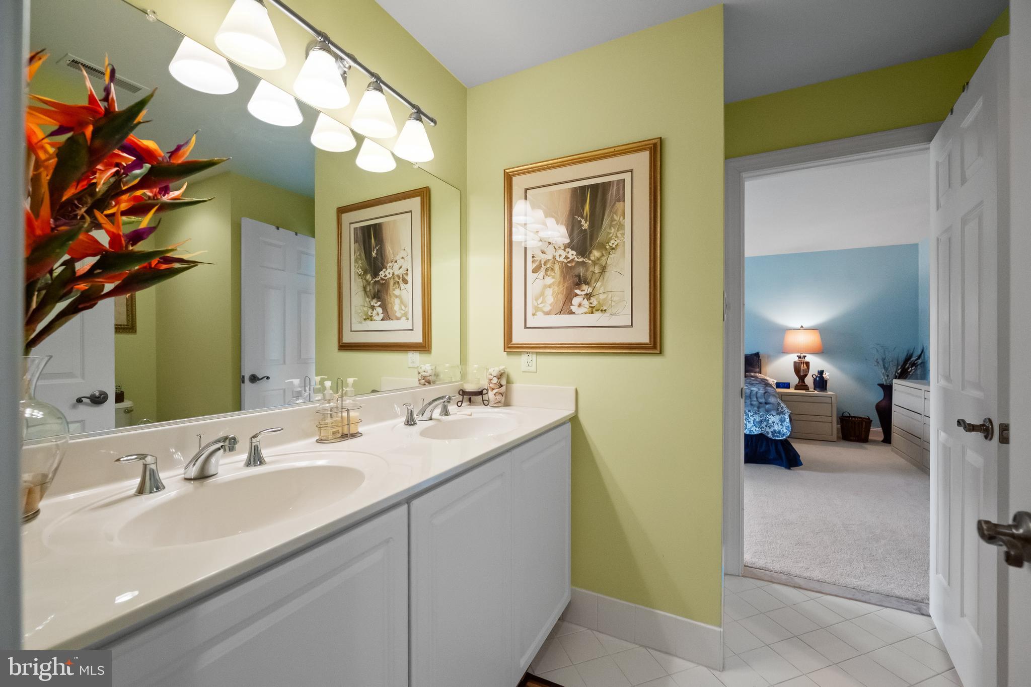 PONDVIEW - Residential