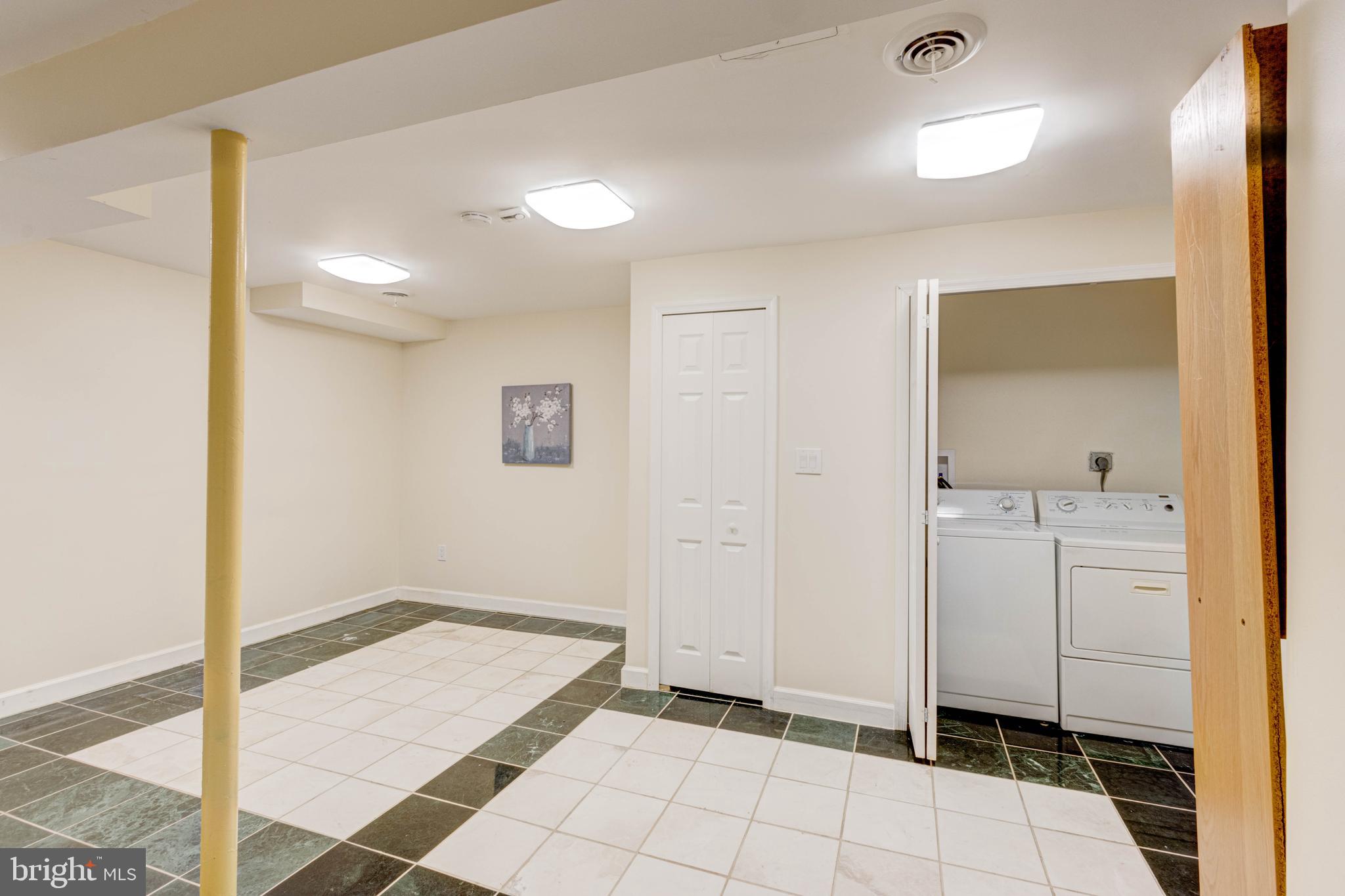 STRATHMORE - Residential Lease