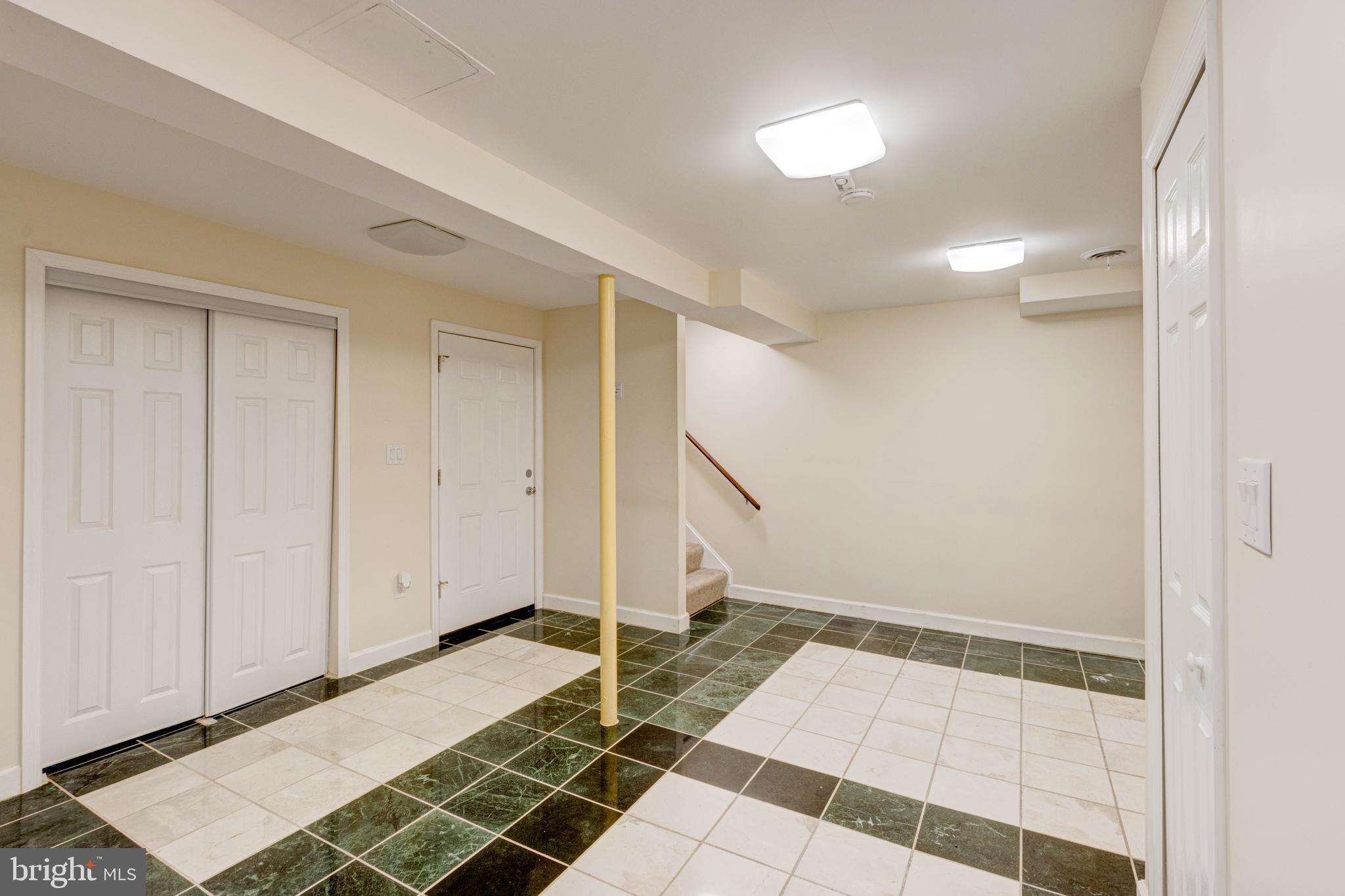 STRATHMORE - Residential Lease