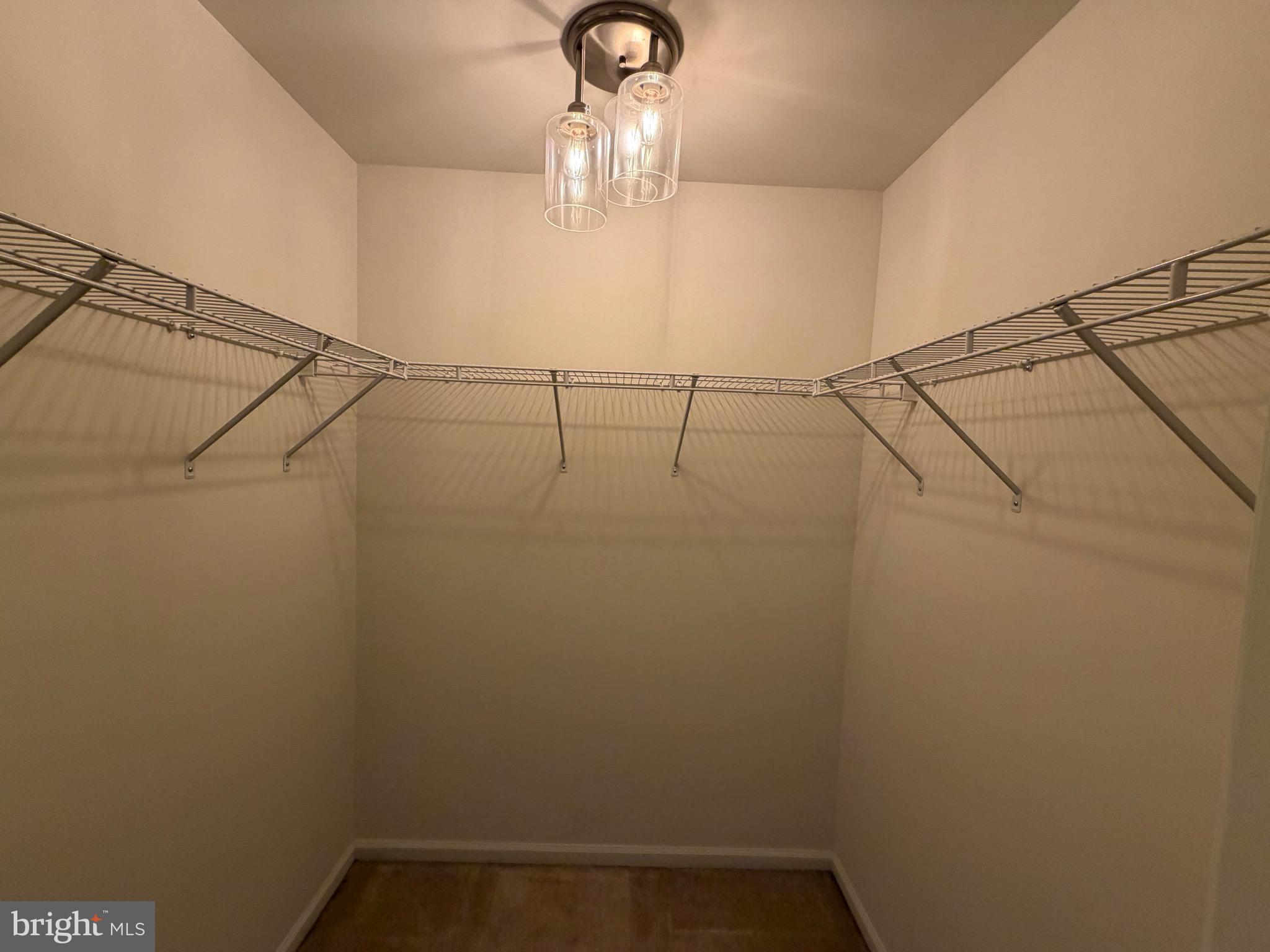 WALNUT BANK FARMS - Residential Lease