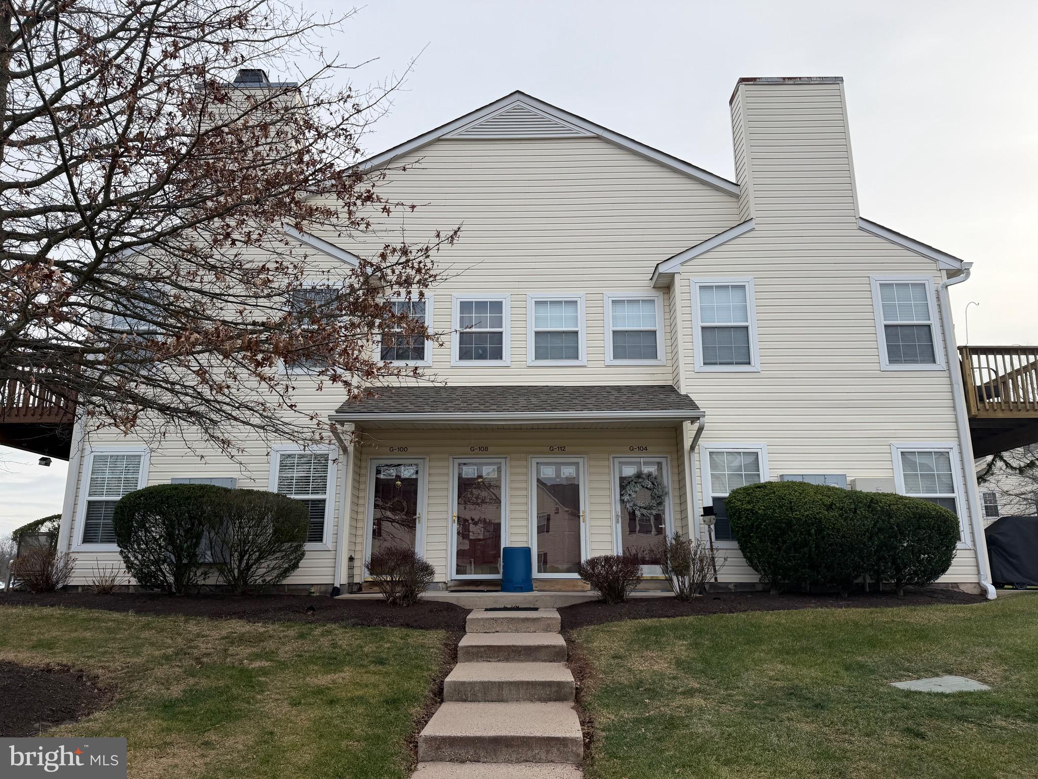 WALNUT BANK FARMS - Residential Lease