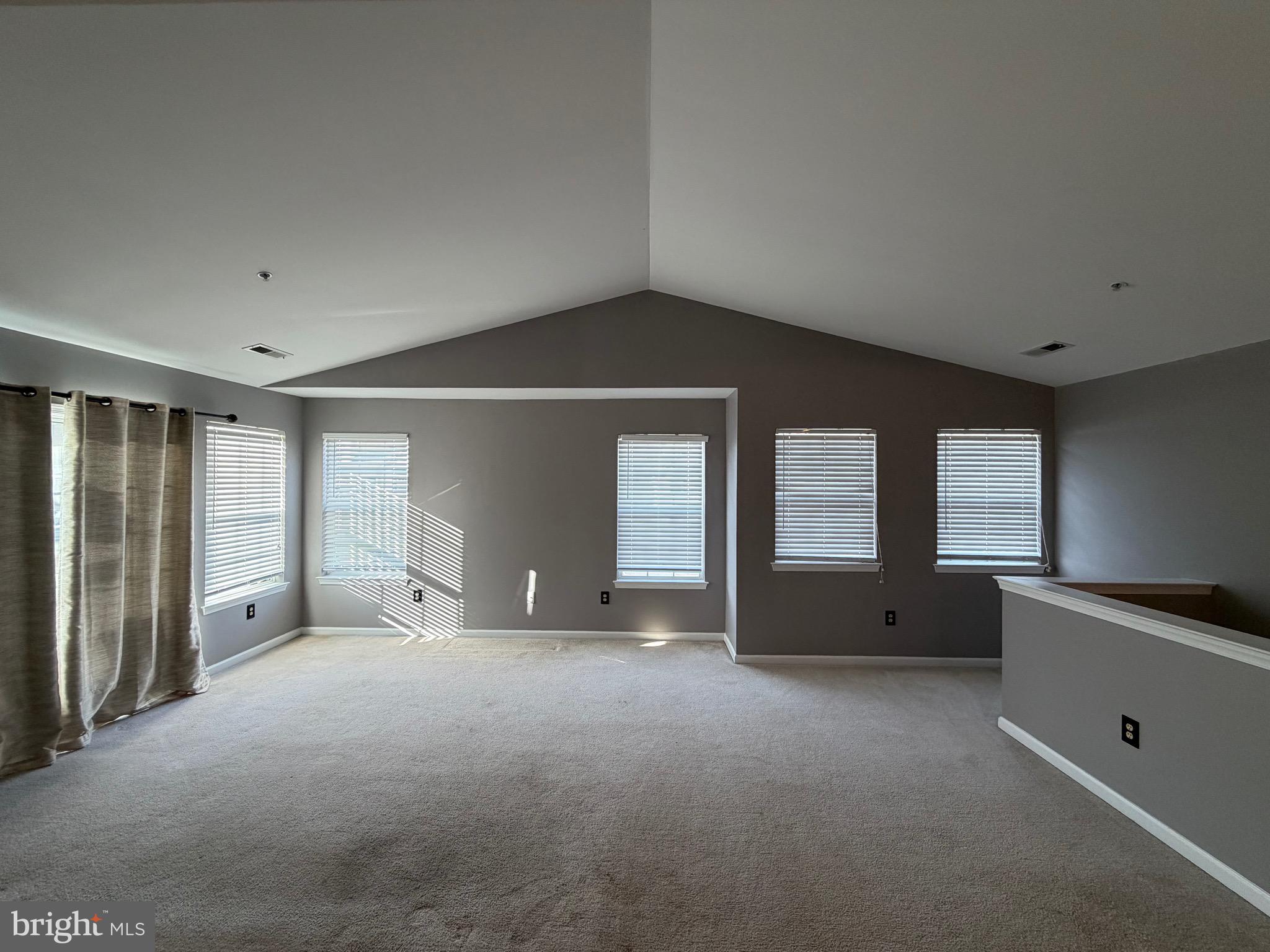 WALNUT BANK FARMS - Residential Lease