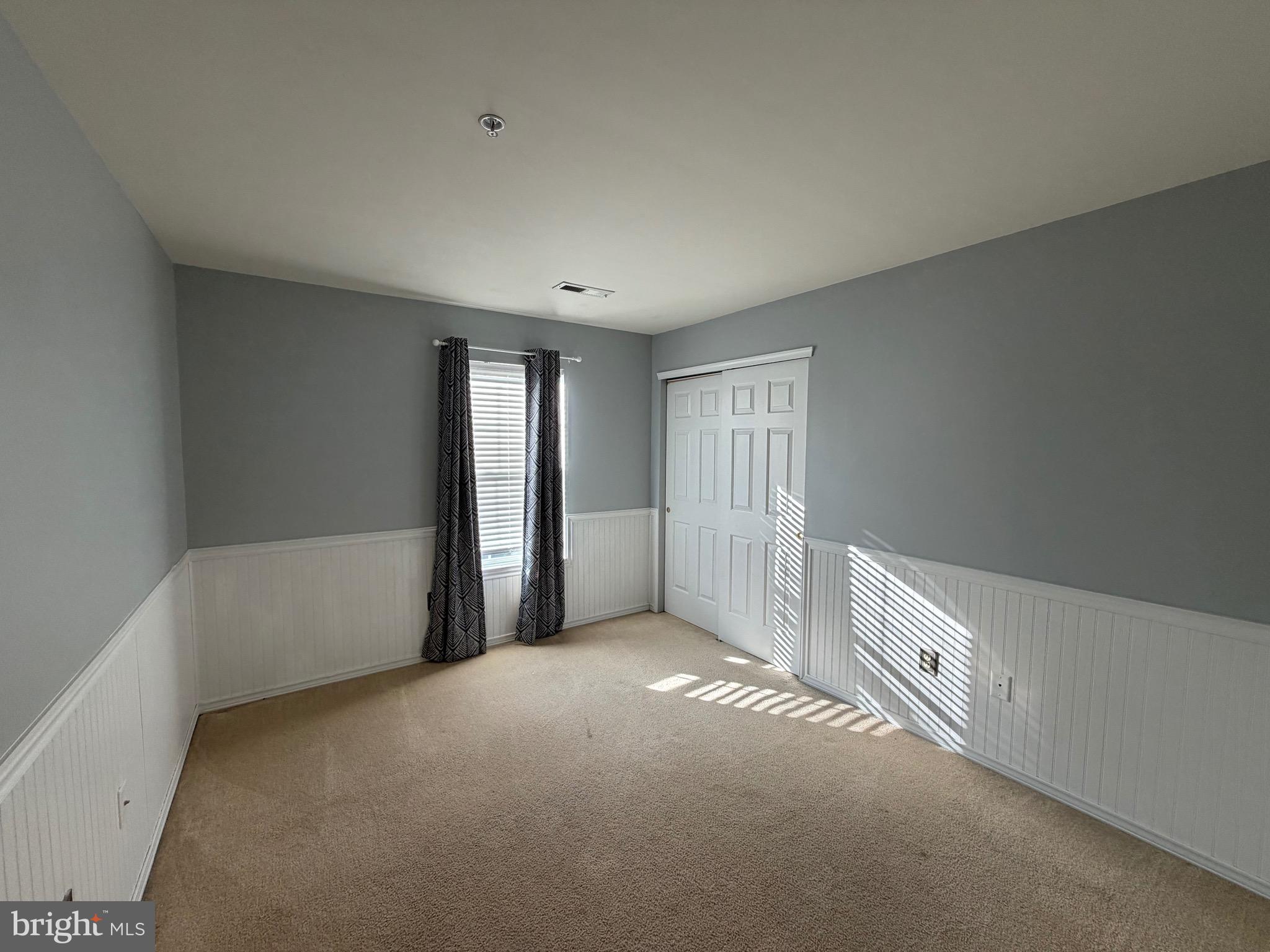 WALNUT BANK FARMS - Residential Lease