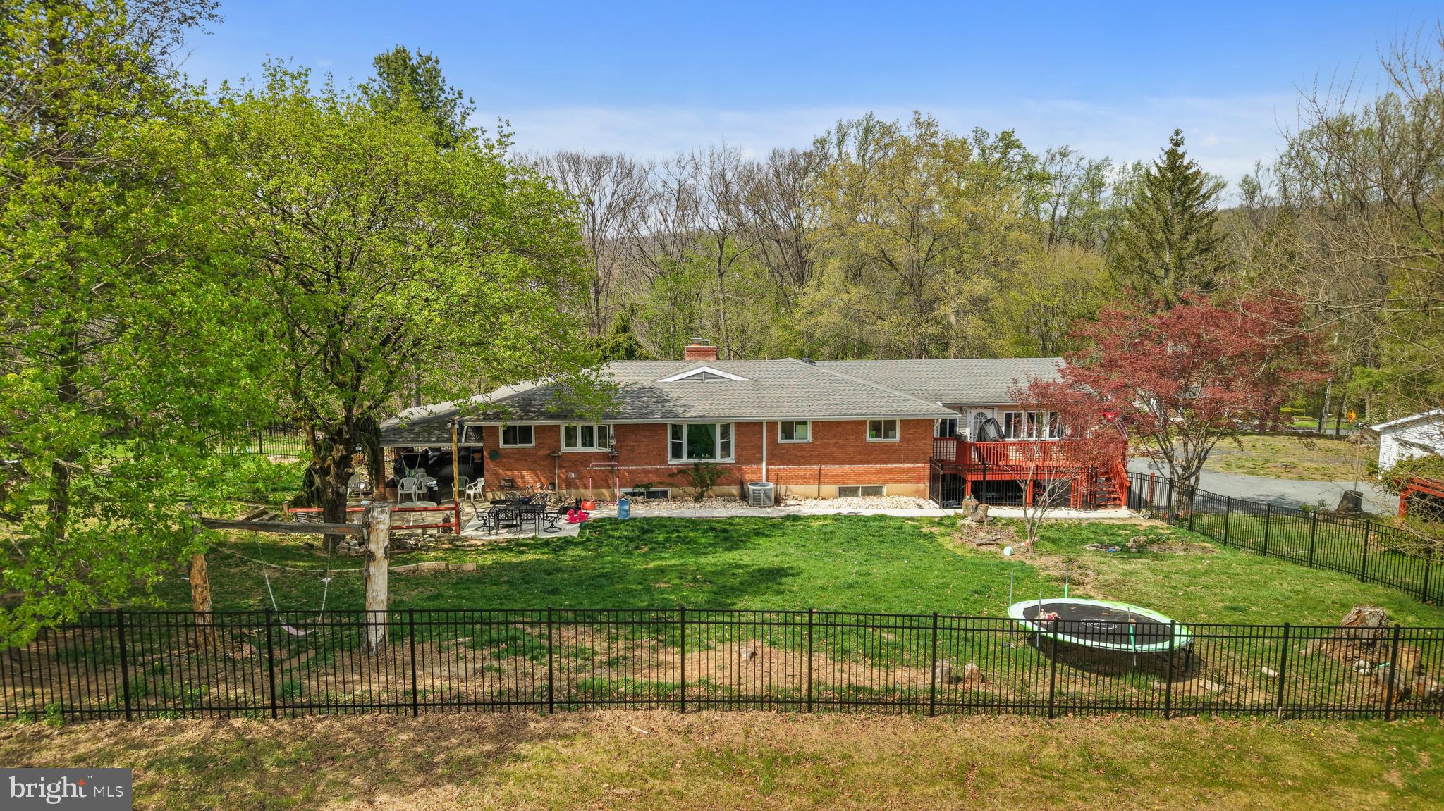 1042 NEFFS LAURYS ROAD
