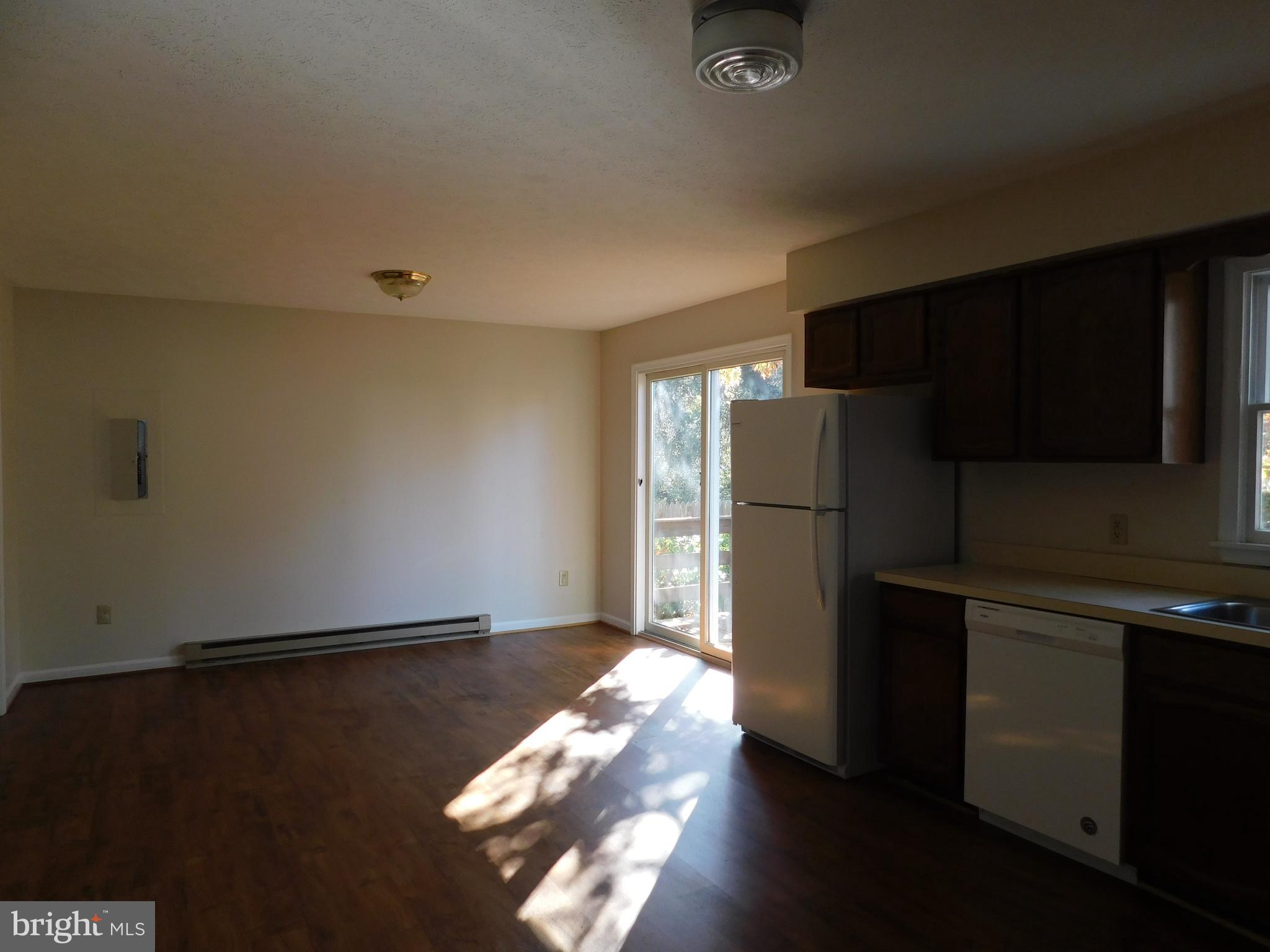 BRENTWOOD TERRACE - Residential Lease