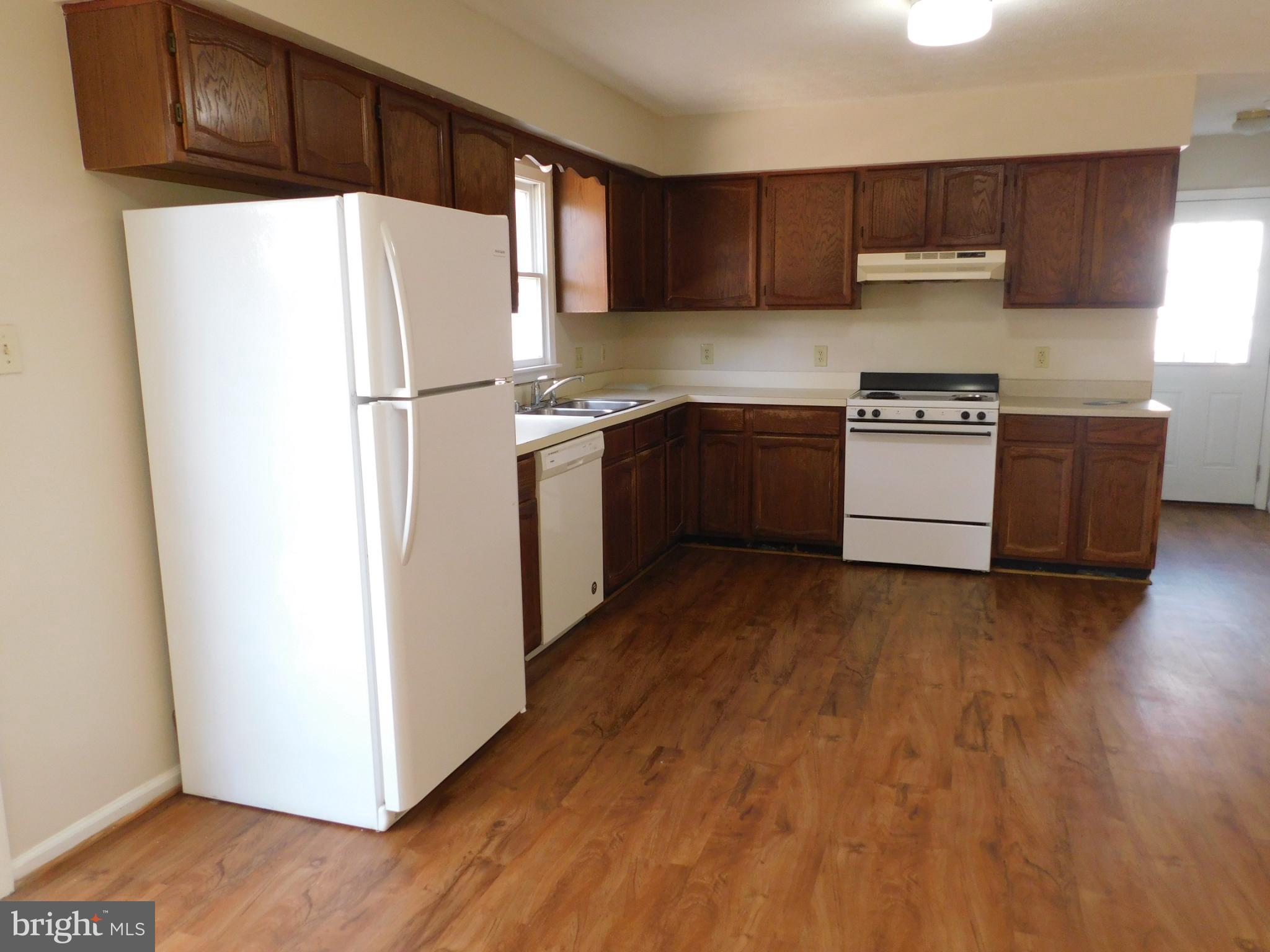 BRENTWOOD TERRACE - Residential Lease