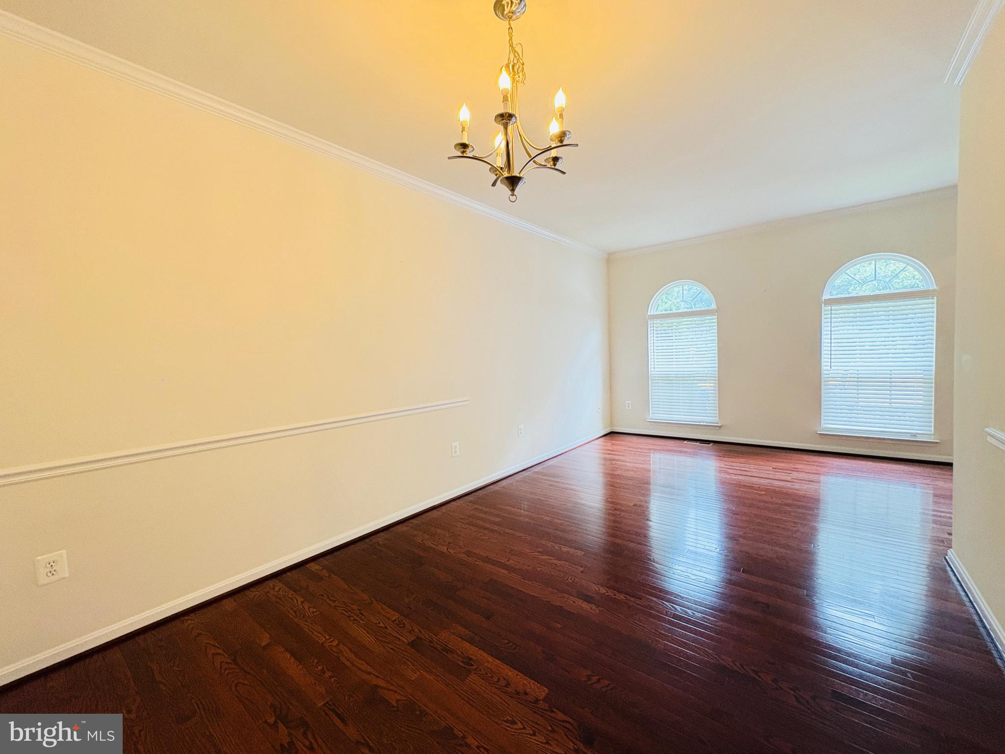 8268 LINBLAKE COURT