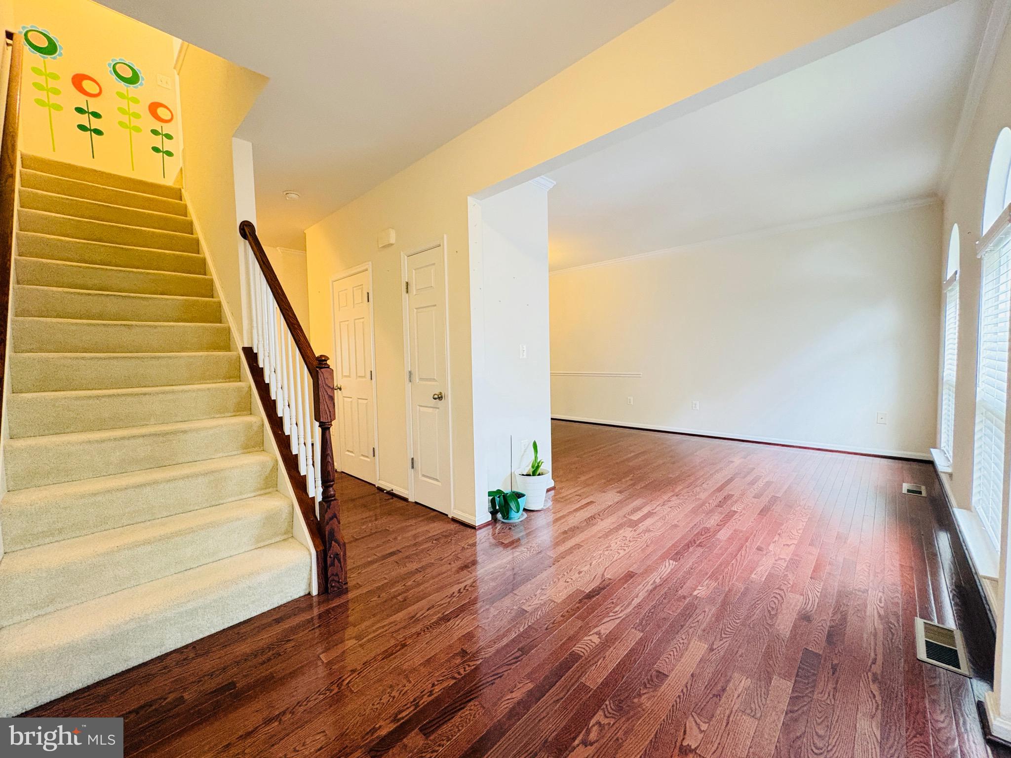 8268 LINBLAKE COURT