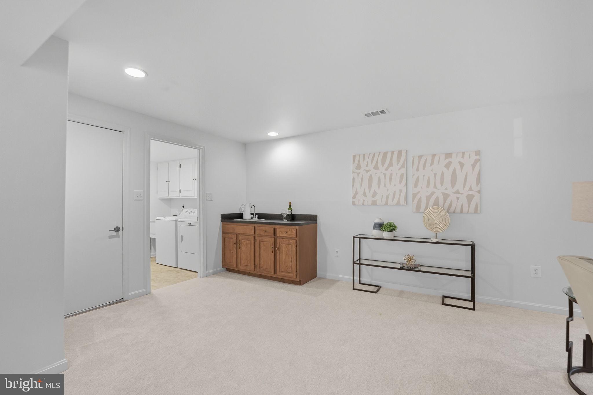 GEORGE MASON FOREST - Residential