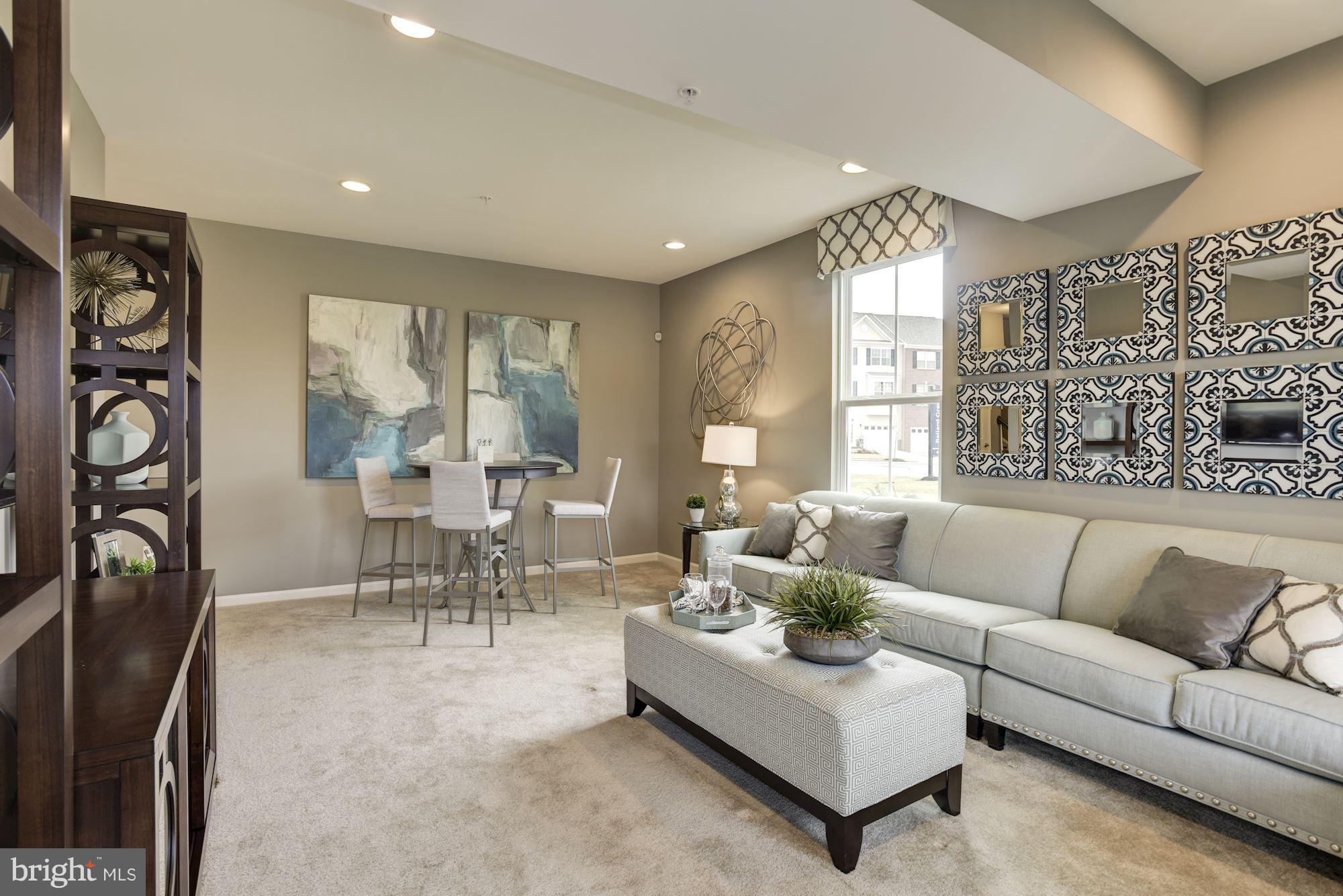 WESTCHESTER SQUARE - Residential