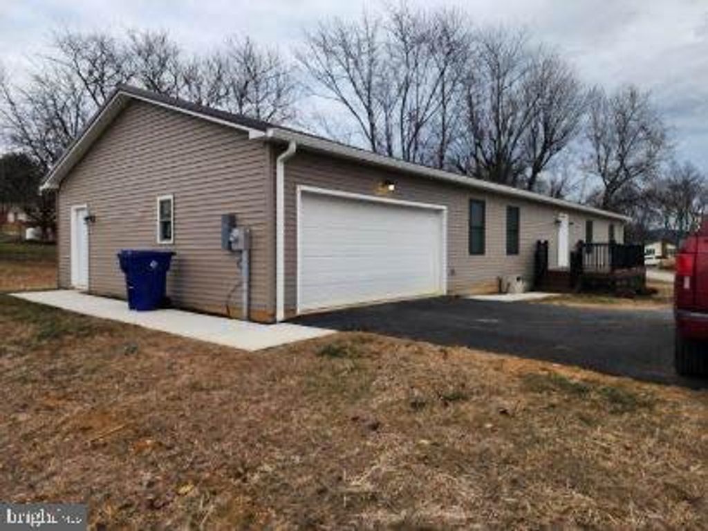Photo of 235 Hickory Dr, CHAMBERSBURG, PA 17202 (MLS # PAFL2032328)