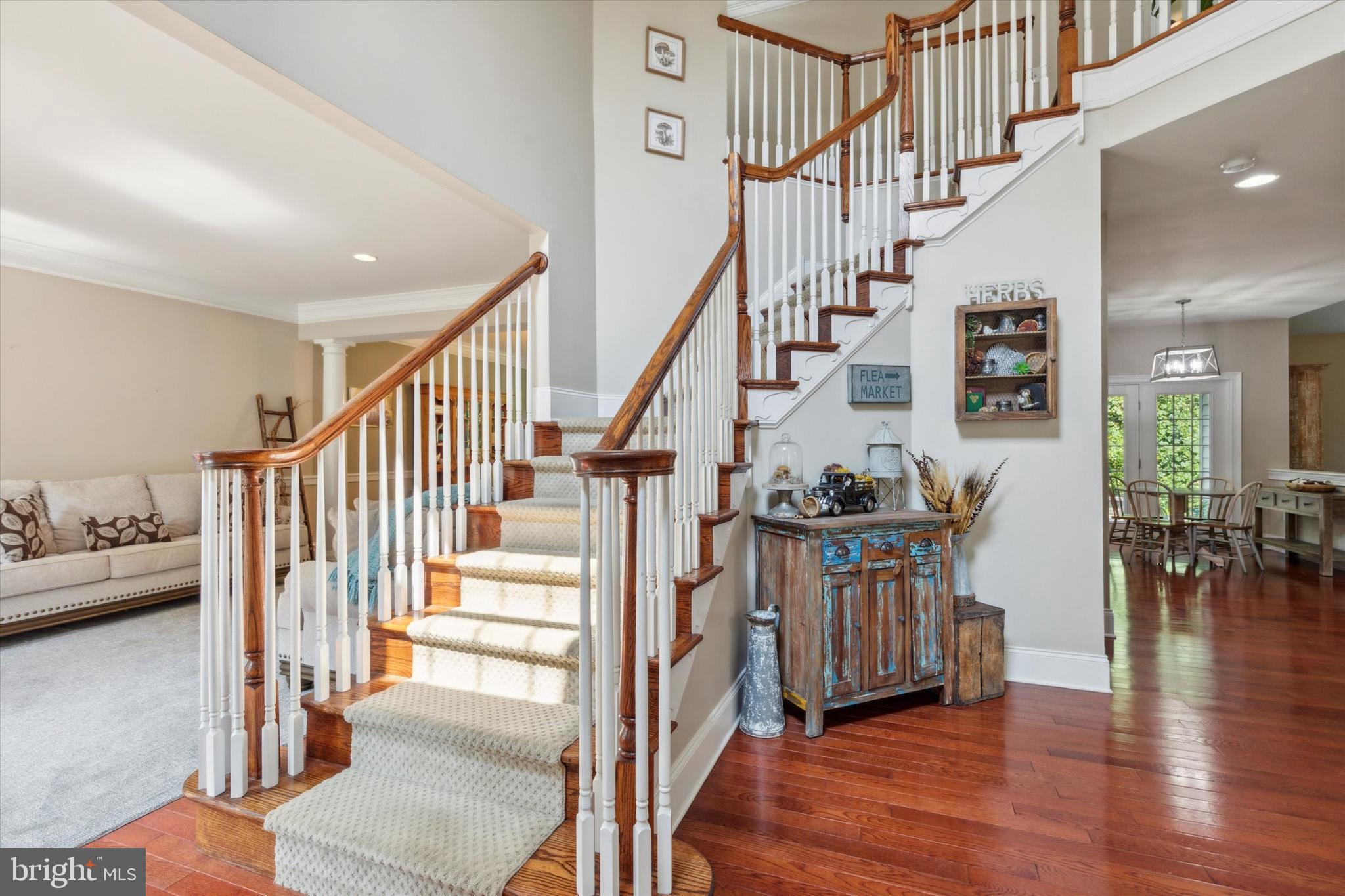 UPPER MOUNTAIN ESTS - Residential