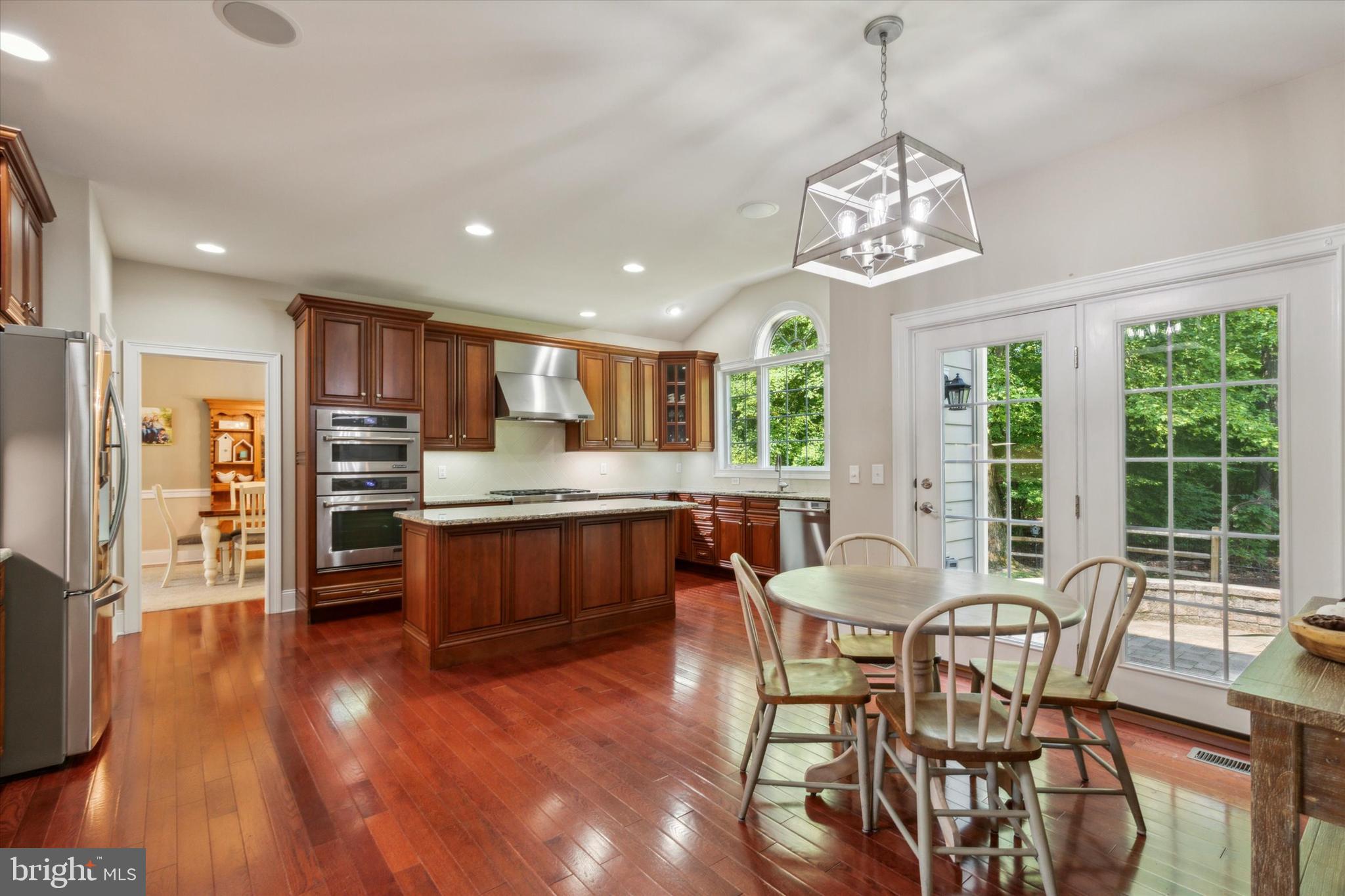 UPPER MOUNTAIN ESTS - Residential