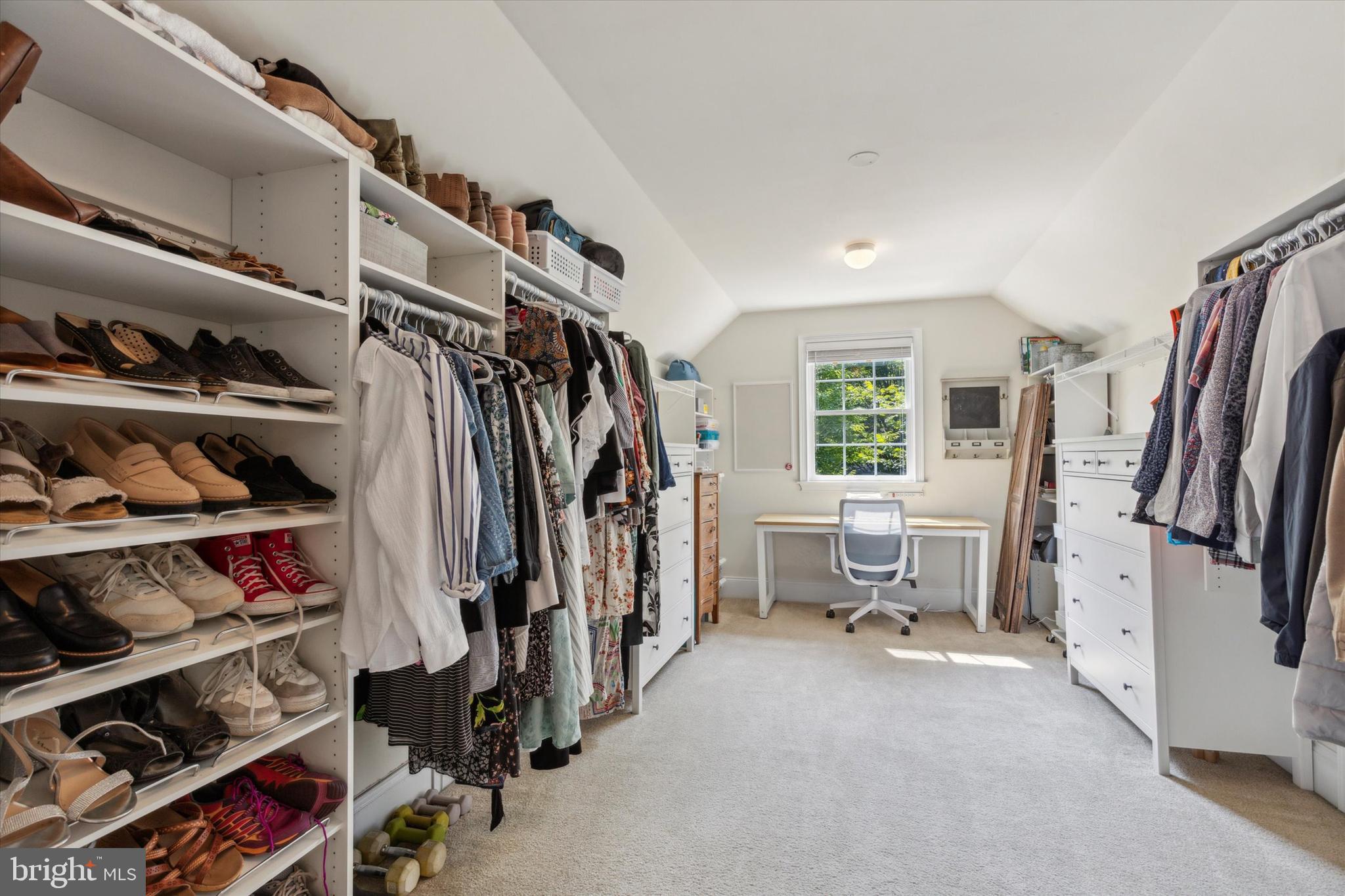 UPPER MOUNTAIN ESTS - Residential