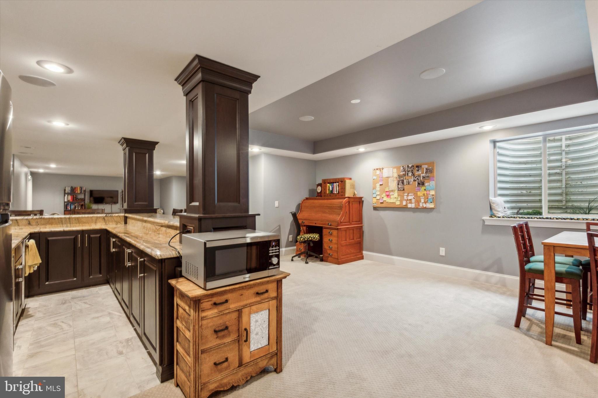 UPPER MOUNTAIN ESTS - Residential