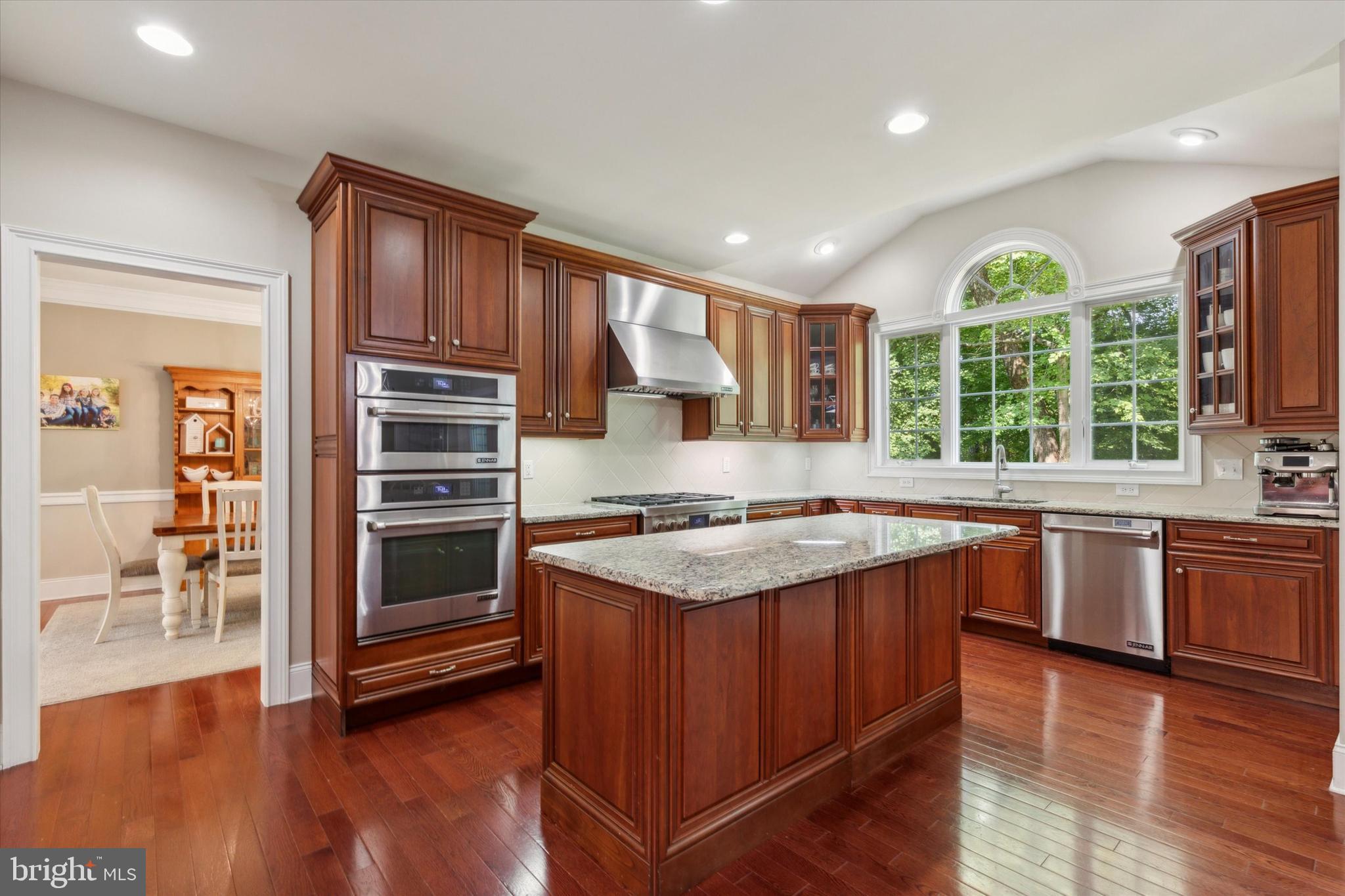 UPPER MOUNTAIN ESTS - Residential