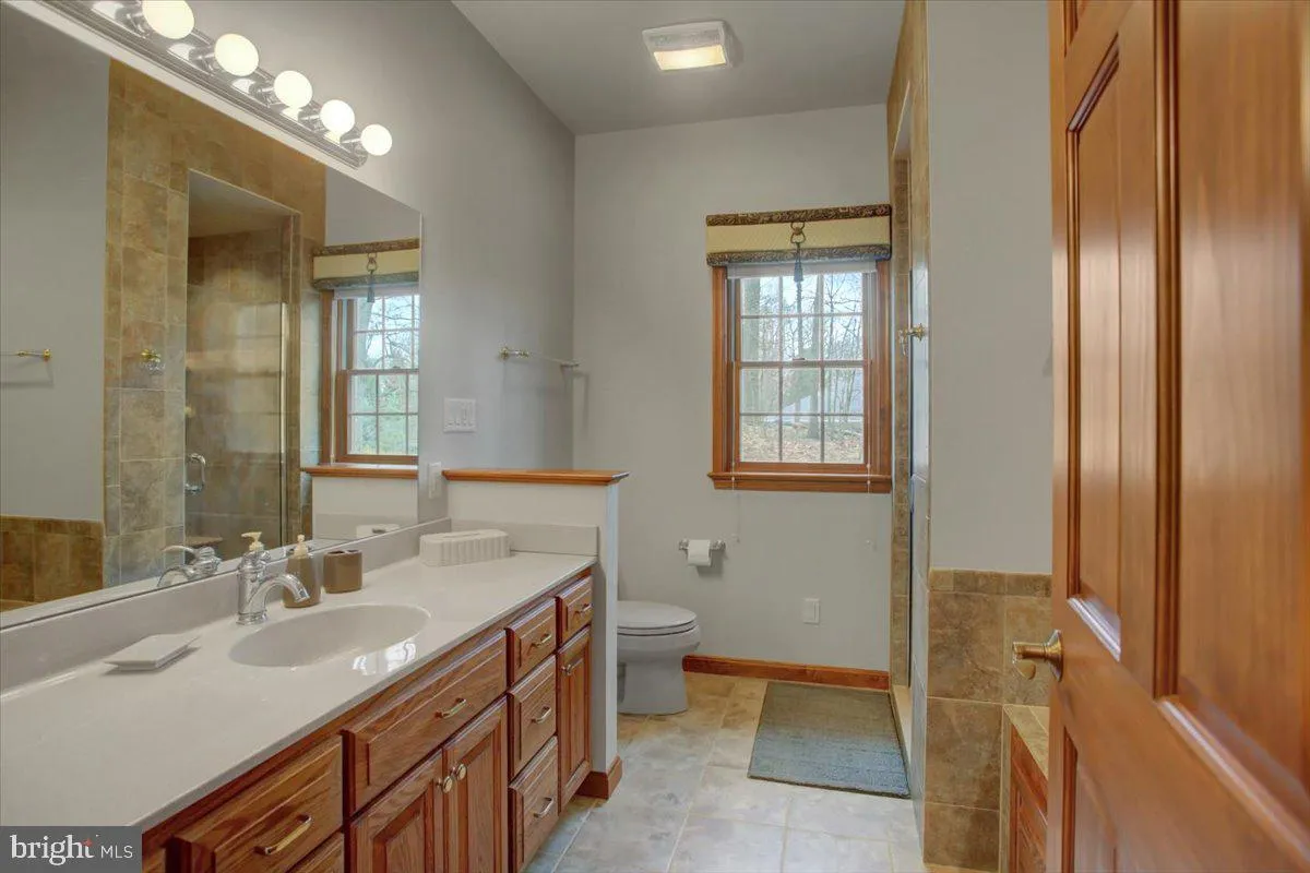 Fayetteville, Pennsylvania 17222, United States, 4 Bedrooms Bedrooms, ,4 BathroomsBathrooms,Residential,Coming Soon,98919