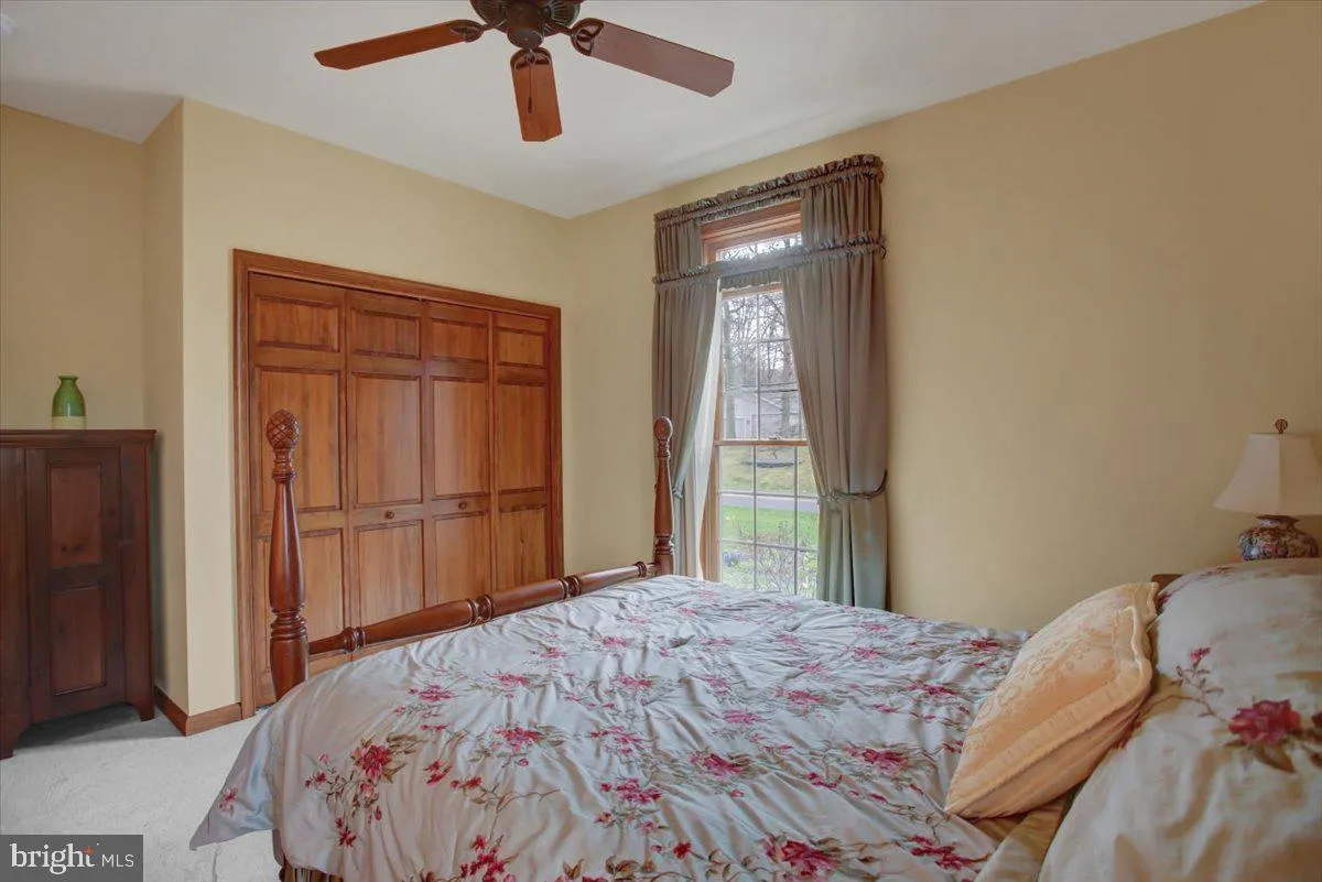 Fayetteville, Pennsylvania 17222, United States, 4 Bedrooms Bedrooms, ,4 BathroomsBathrooms,Residential,Coming Soon,98919